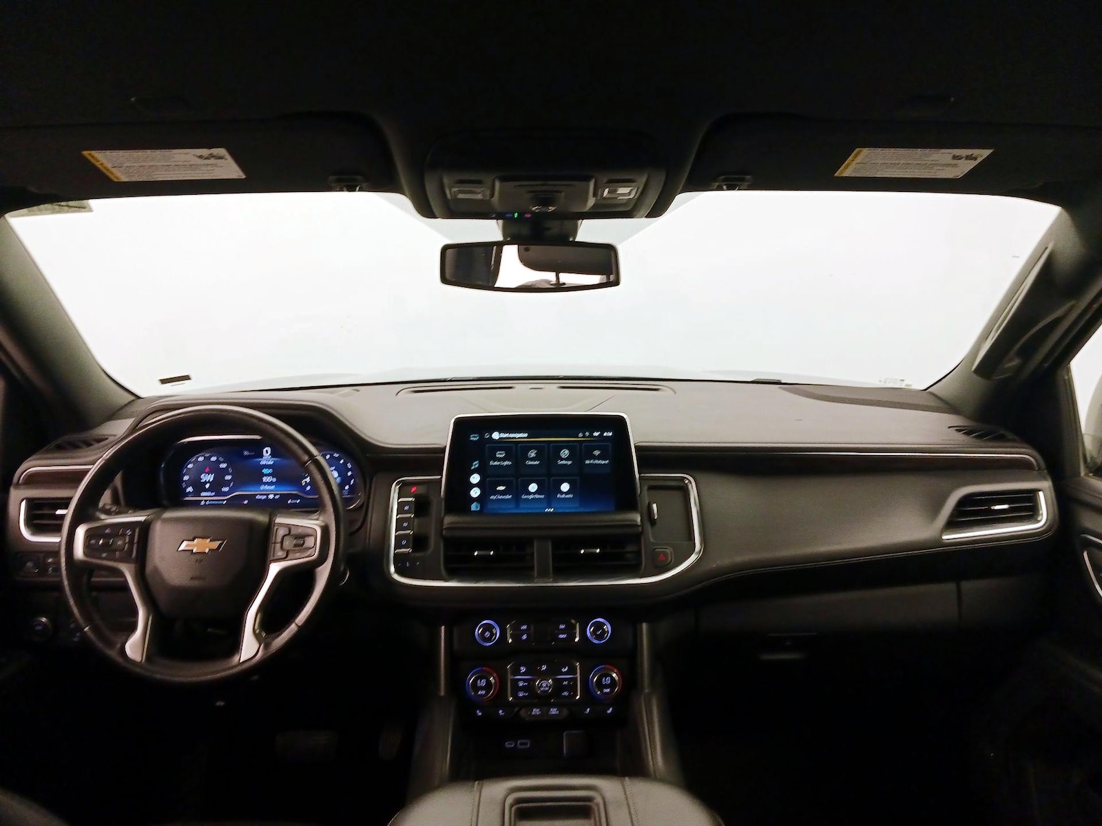 2022 Chevrolet Suburban LT - Photo 10