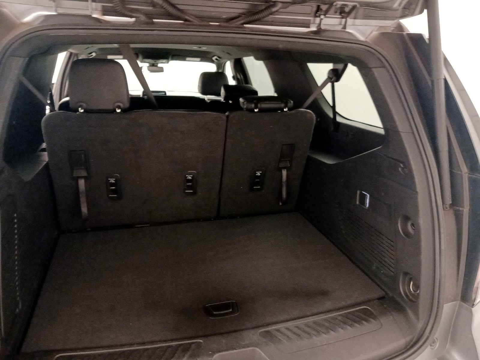 2022 Chevrolet Suburban LT - Photo 22