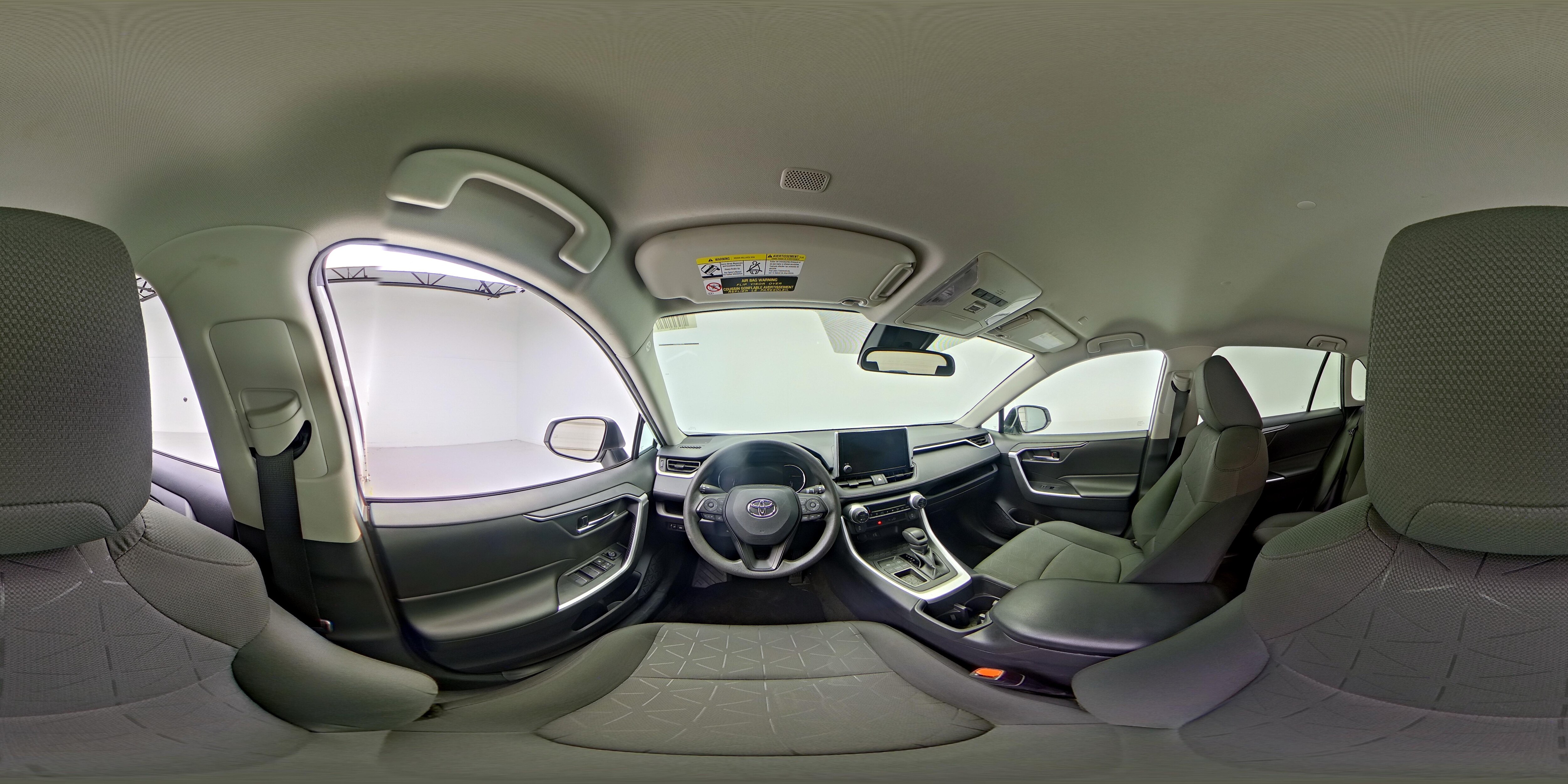2024 Toyota RAV4 XLE - Photo 26