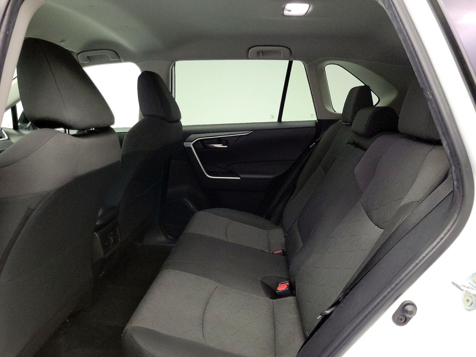 2024 Toyota RAV4 XLE - Photo 20