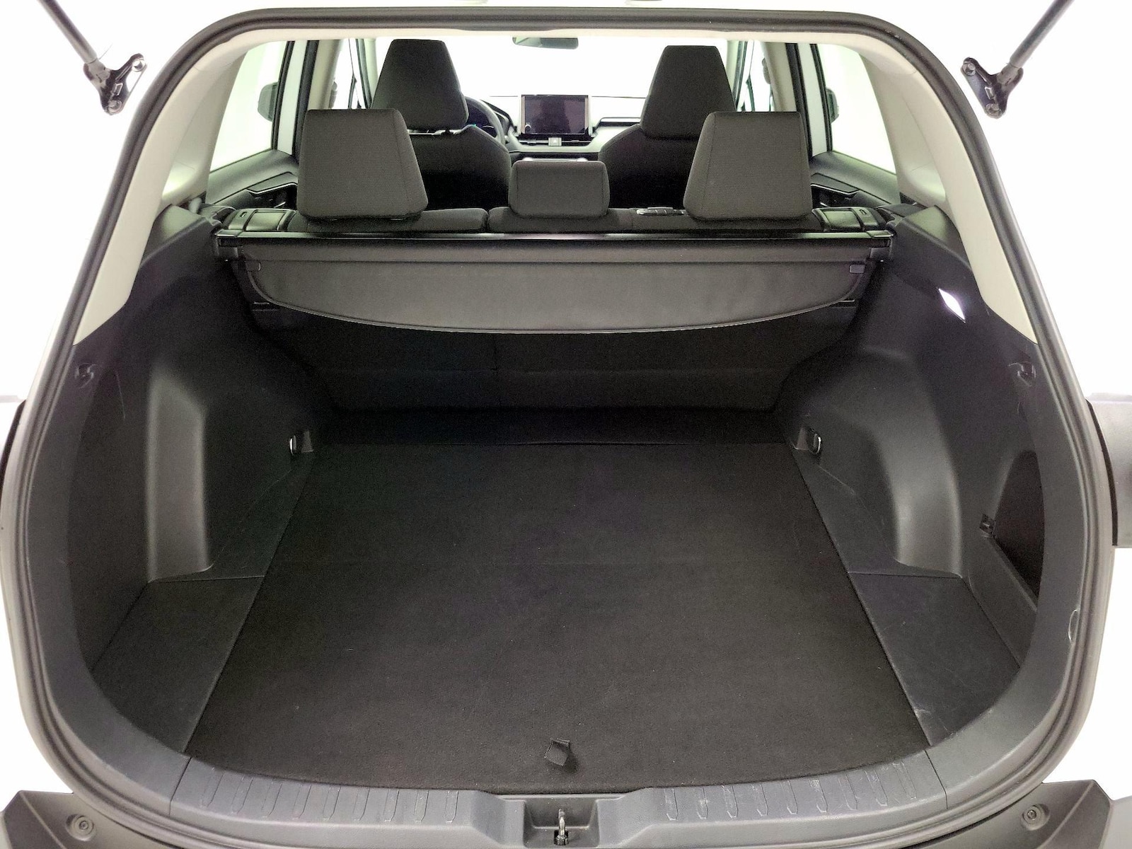 2024 Toyota RAV4 XLE - Photo 21