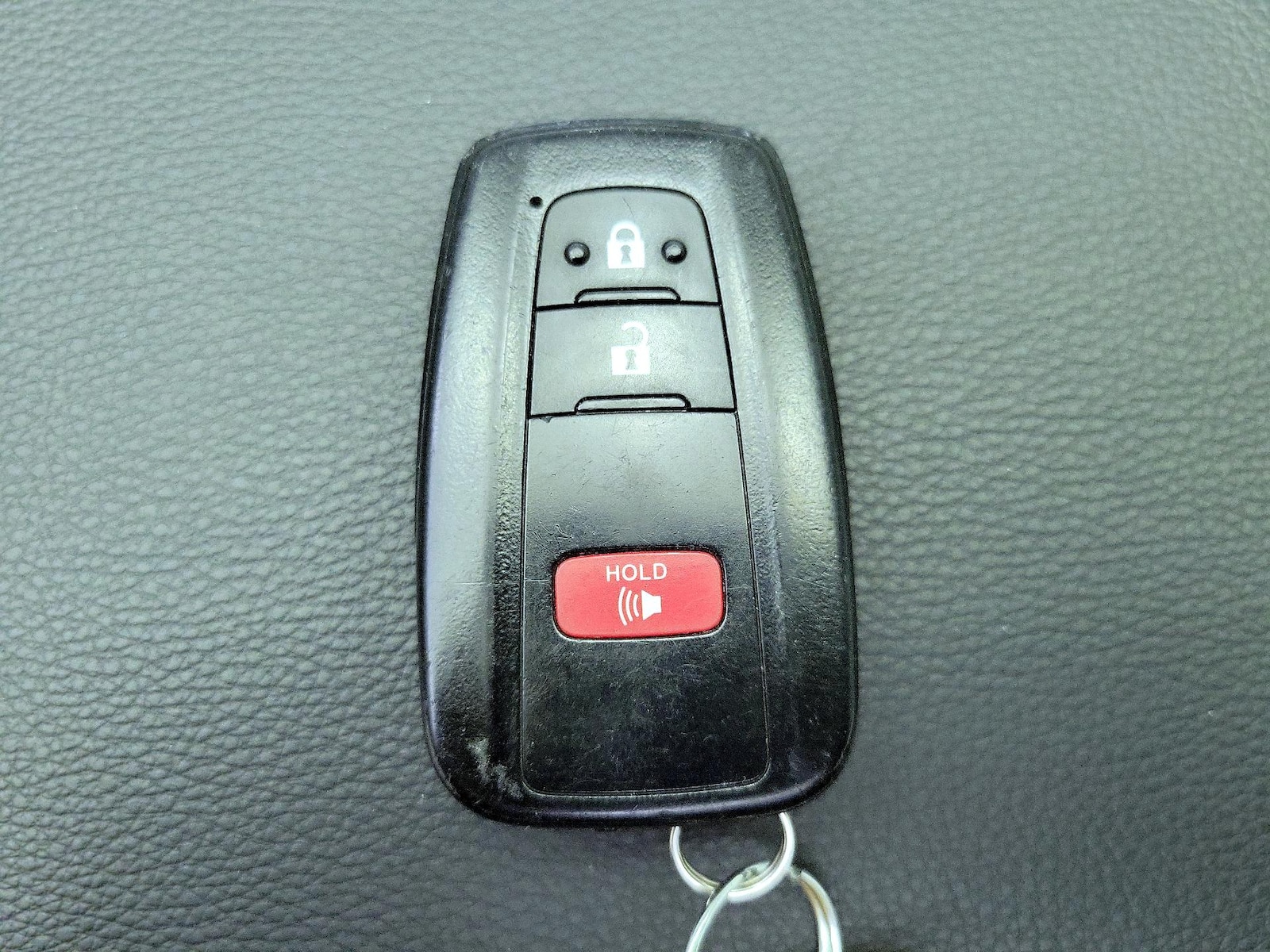 2024 Toyota RAV4 XLE - Photo 23