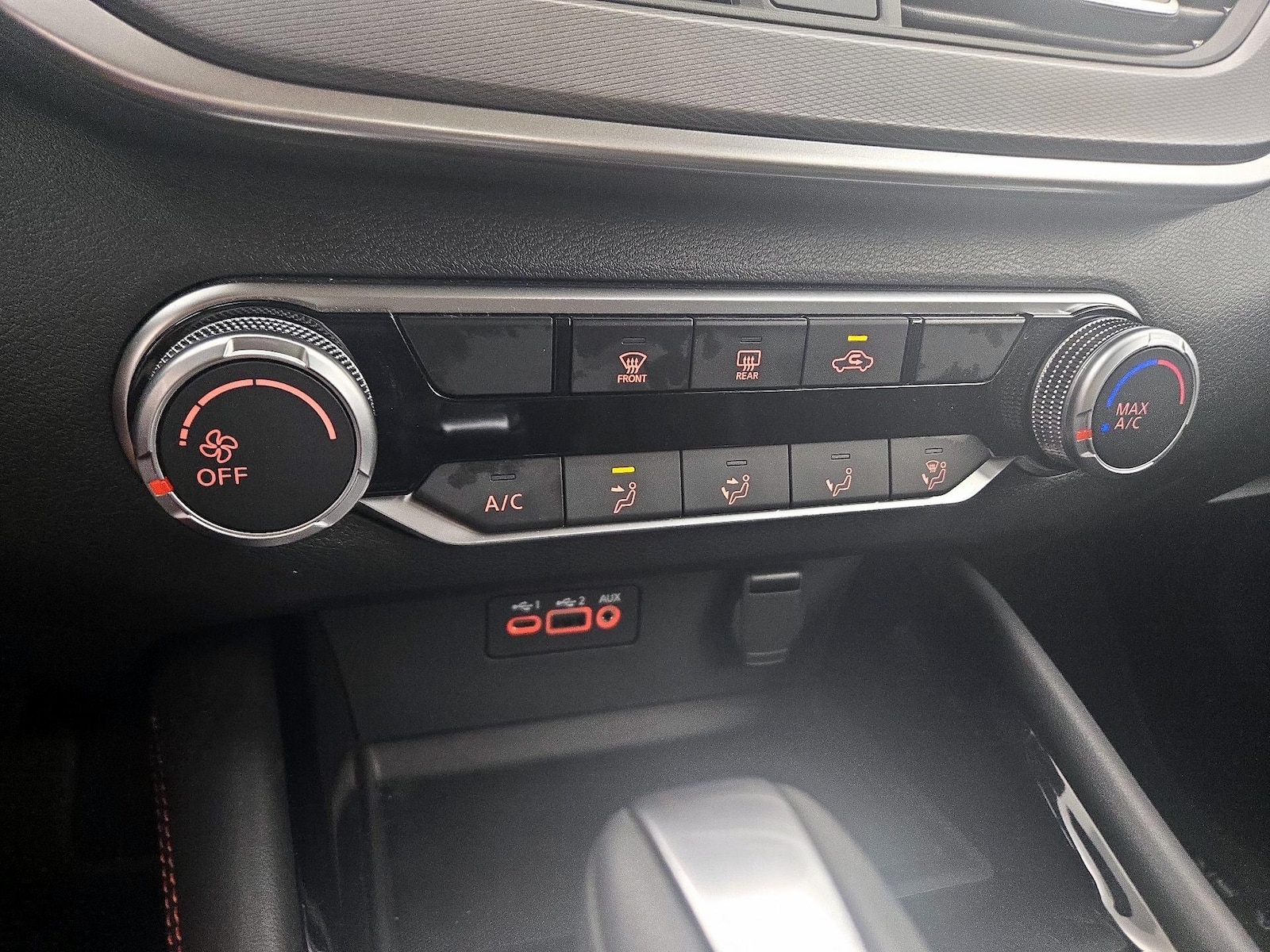 2025 Nissan Altima SR - Photo 17