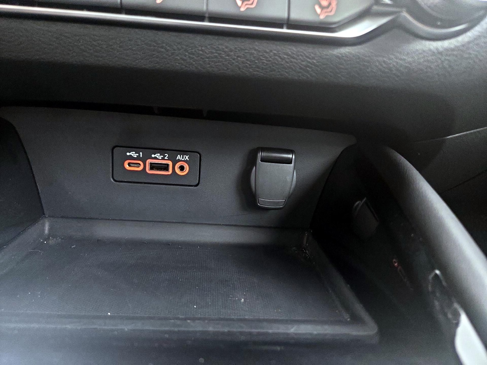 2025 Nissan Altima SR - Photo 19