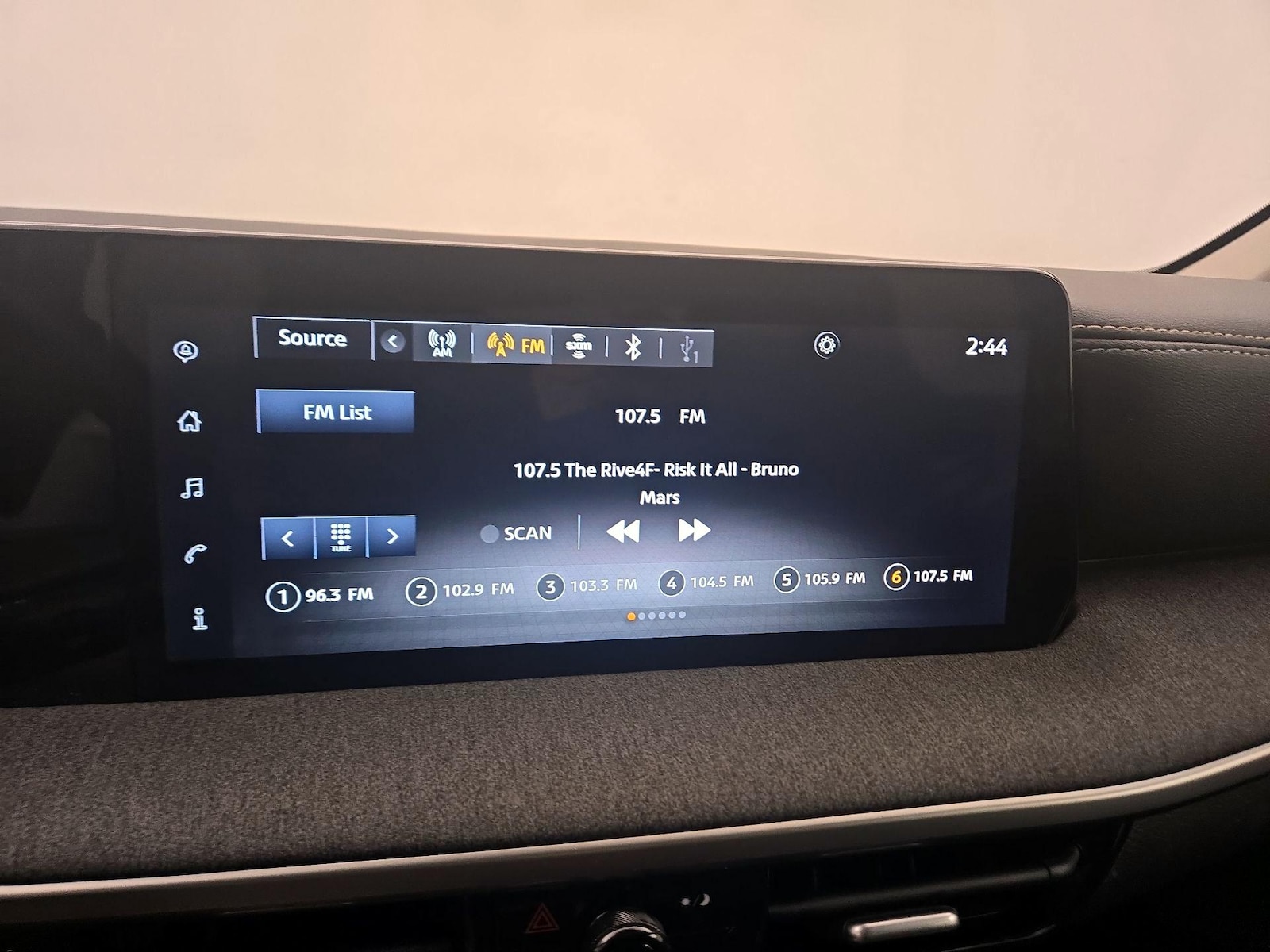 2025 Nissan Kicks SV - Photo 16