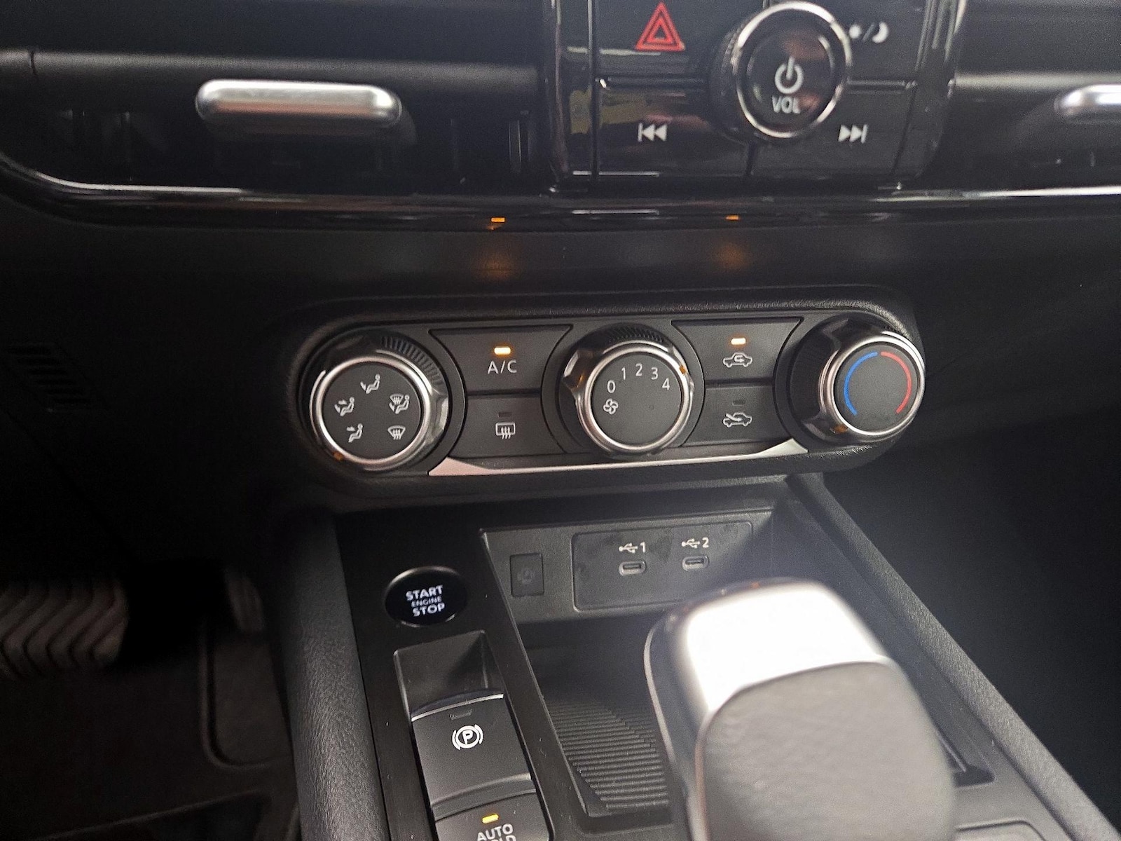 2025 Nissan Kicks SV - Photo 17
