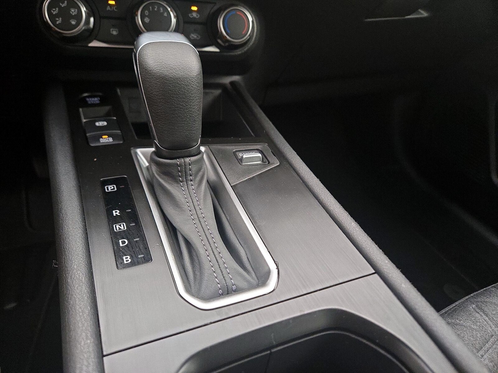 2025 Nissan Kicks SV - Photo 18