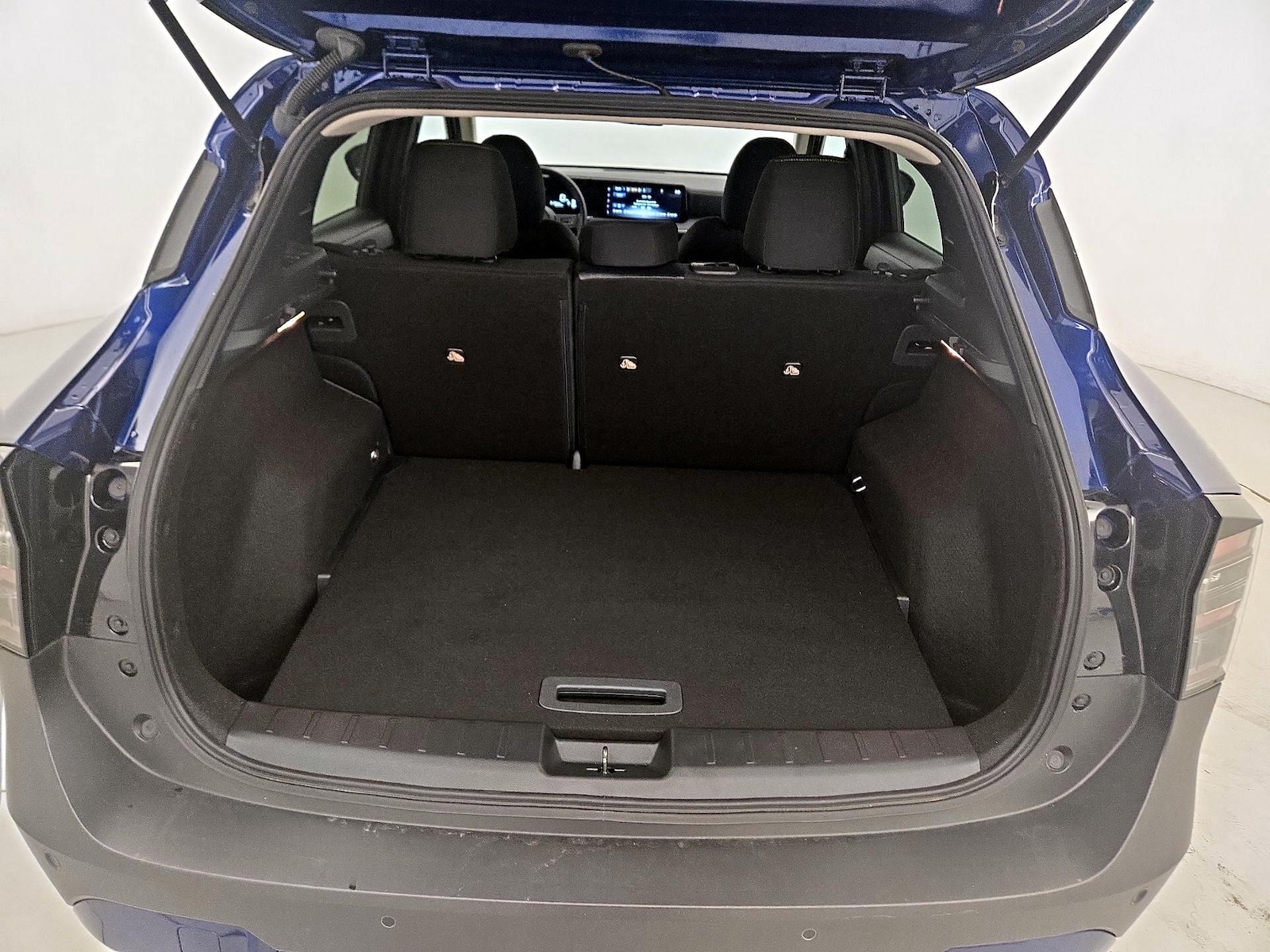 2025 Nissan Kicks SV - Photo 21