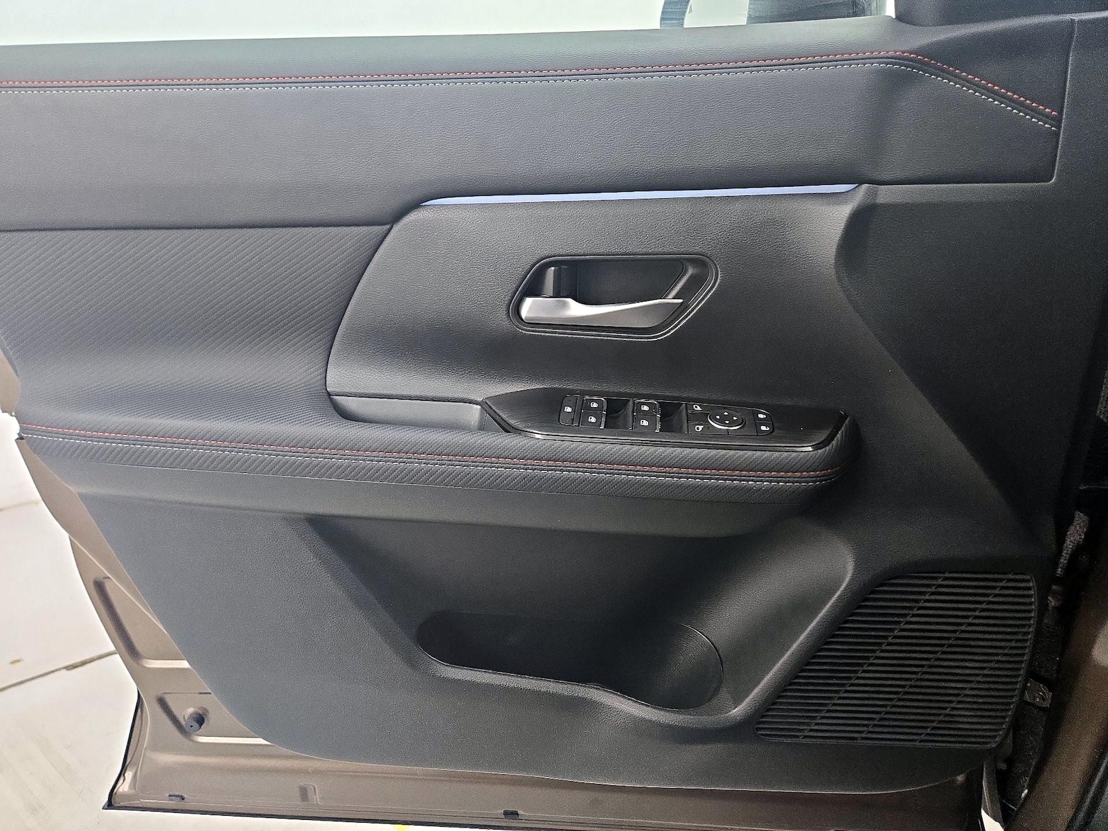2026 Nissan KICKS SR AWD - Photo 13