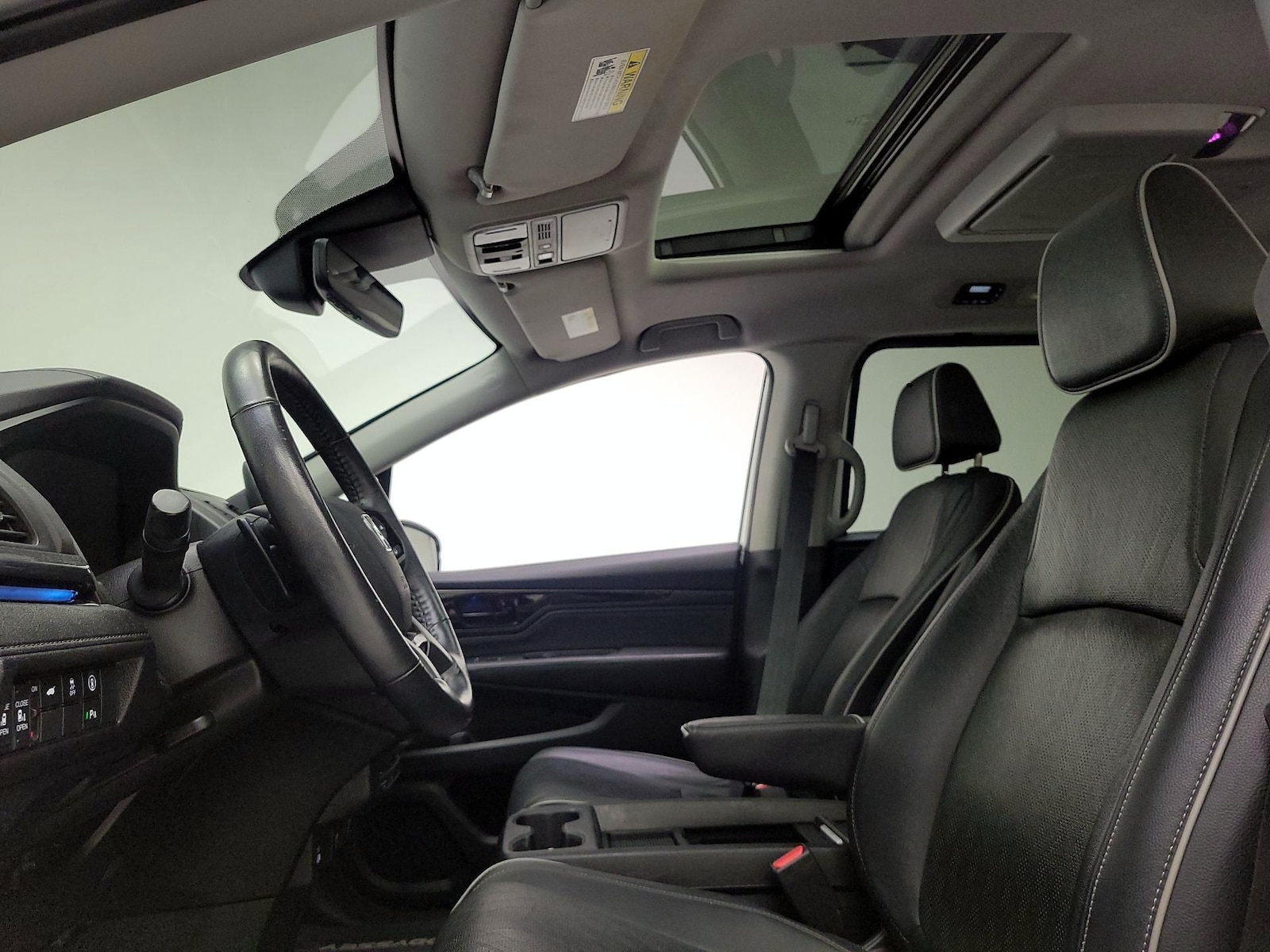 Sunroof(s) & Overhead Airbags
