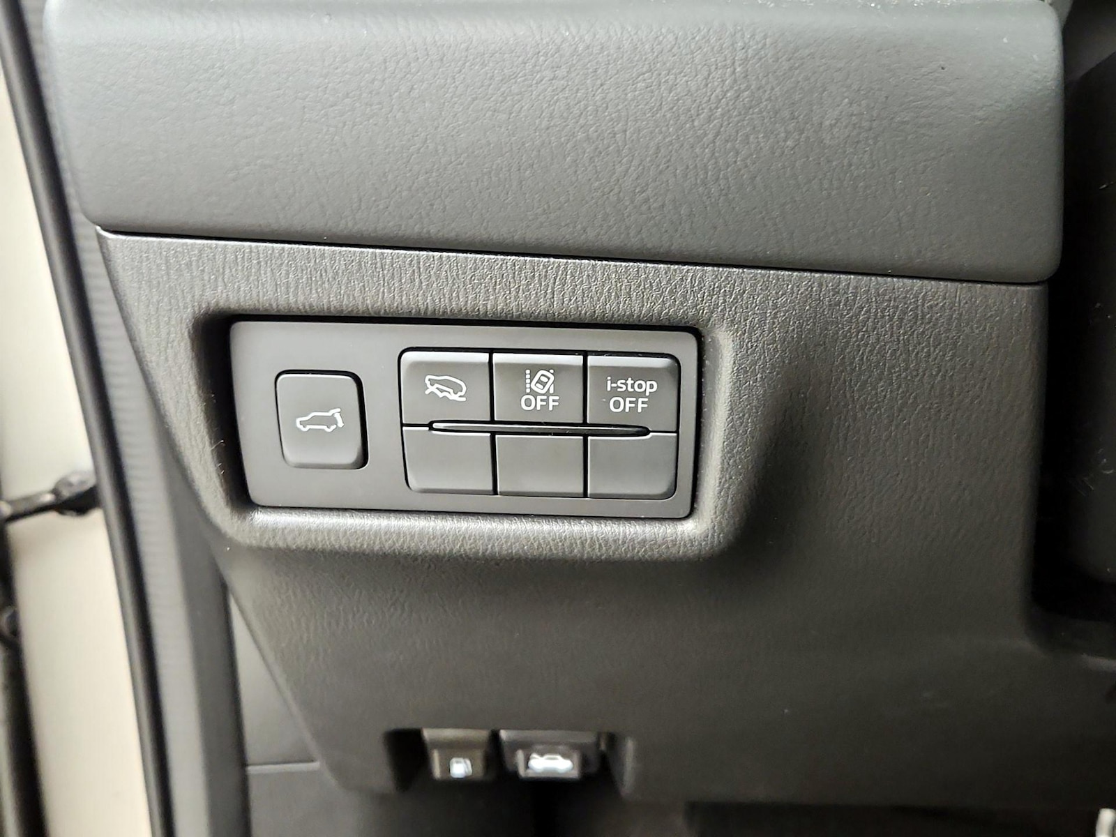 2025 Mazda CX-5 S Preferred package - Photo 14
