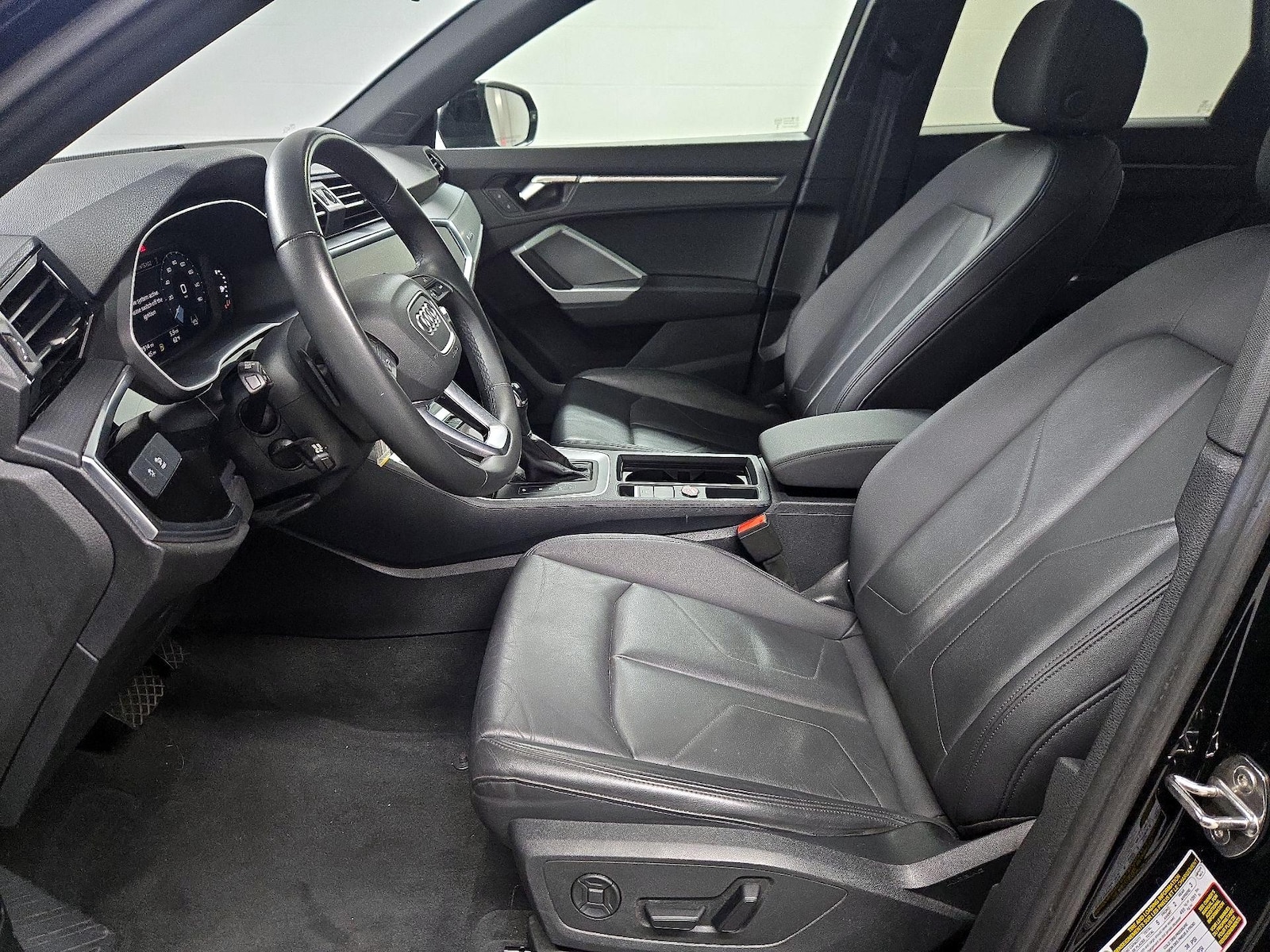 2025 Audi Q3 S Line Premium - Photo 12