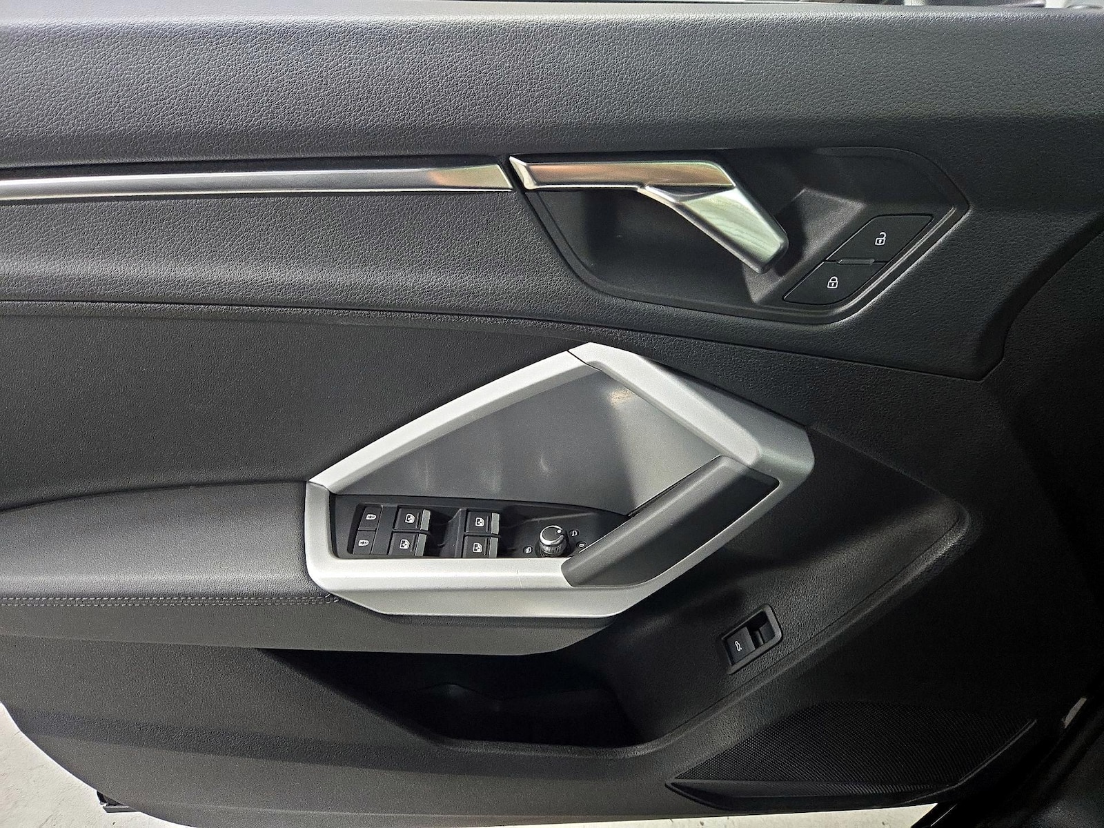 2025 Audi Q3 S Line Premium - Photo 13