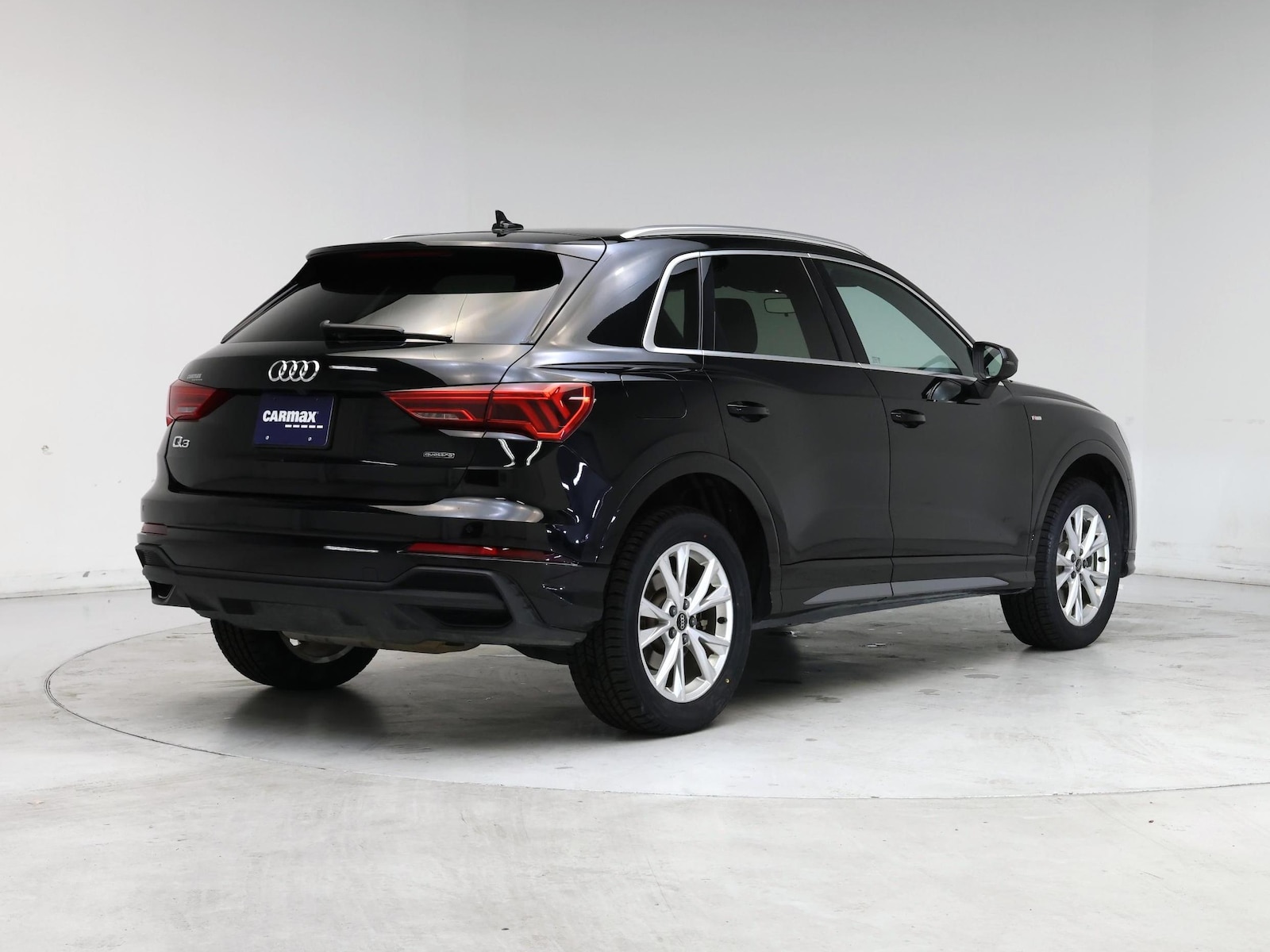 2025 Audi Q3 S Line Premium - Photo 9