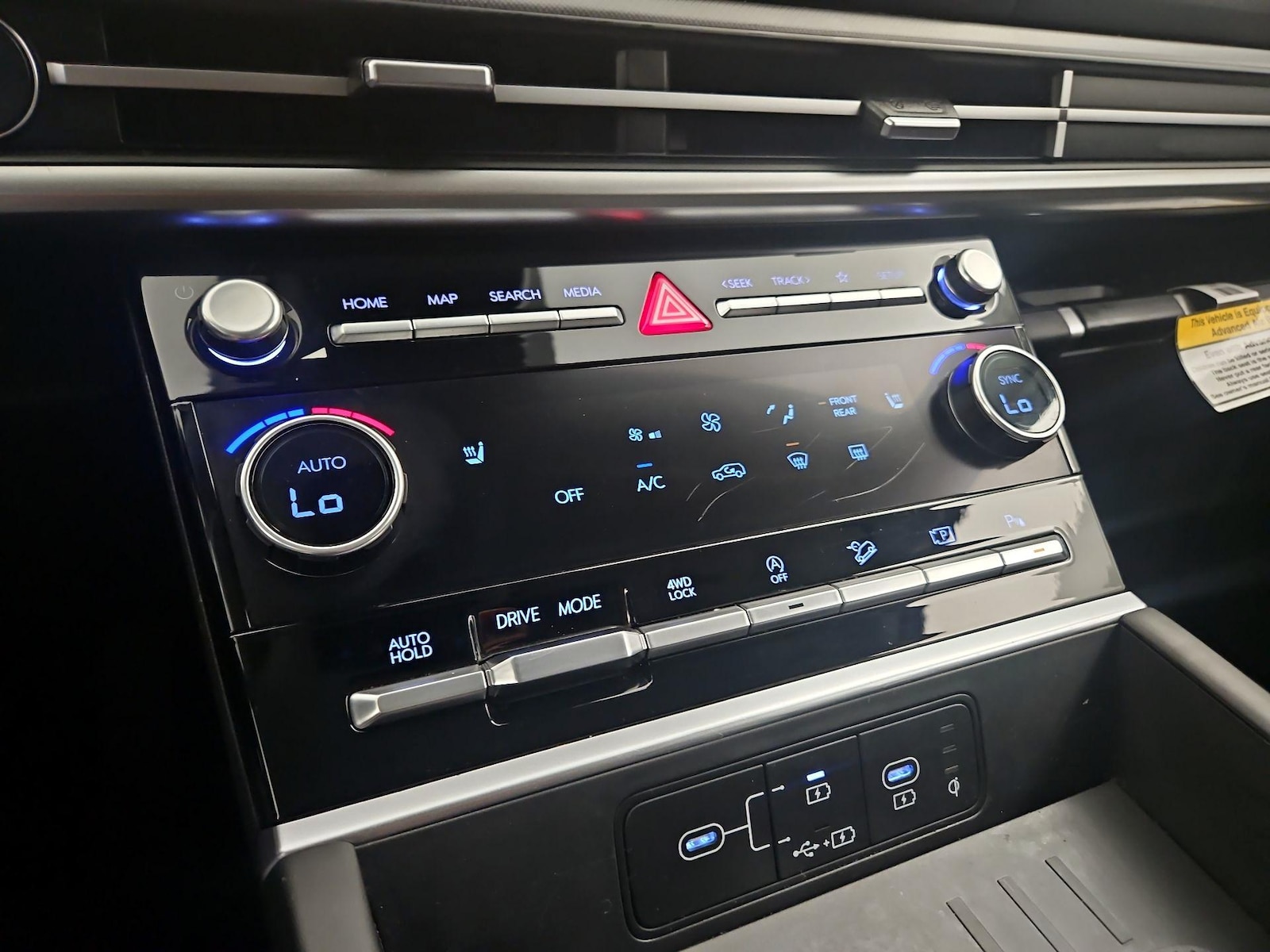 2024 Hyundai Santa Fe SEL - Photo 17