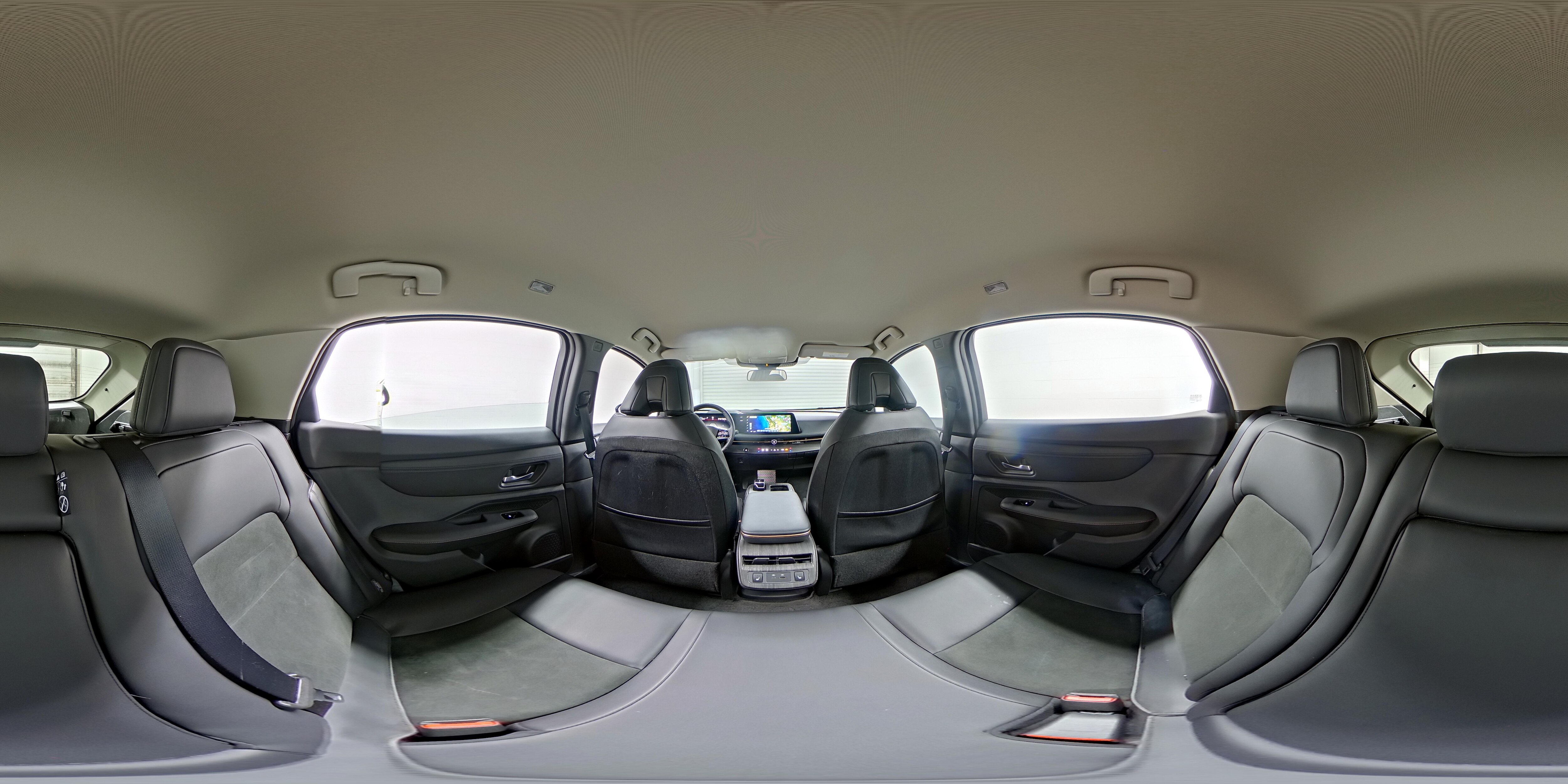 2024 Nissan ARIYA Engage+ - Photo 26