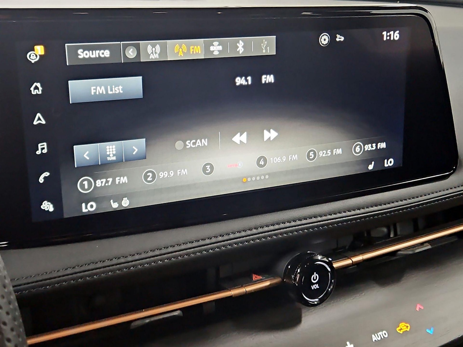 2024 Nissan ARIYA Engage+ - Photo 17