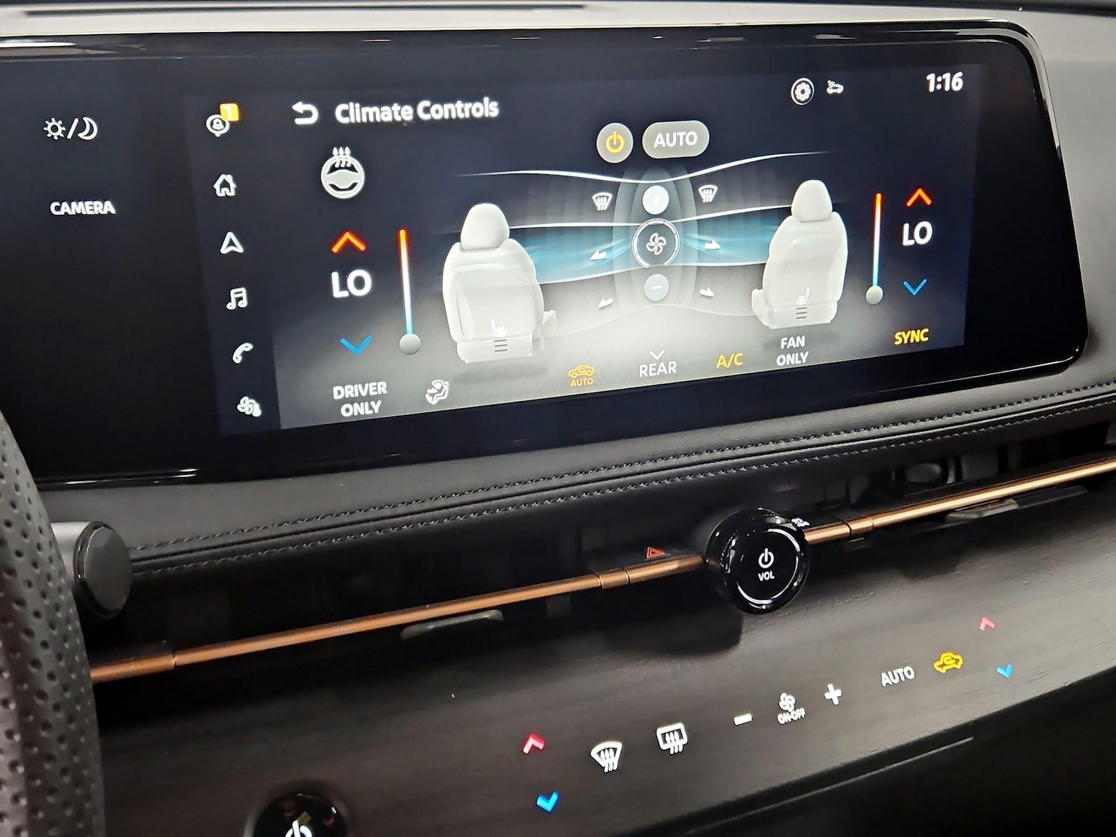 2024 Nissan ARIYA Engage+ - Photo 18