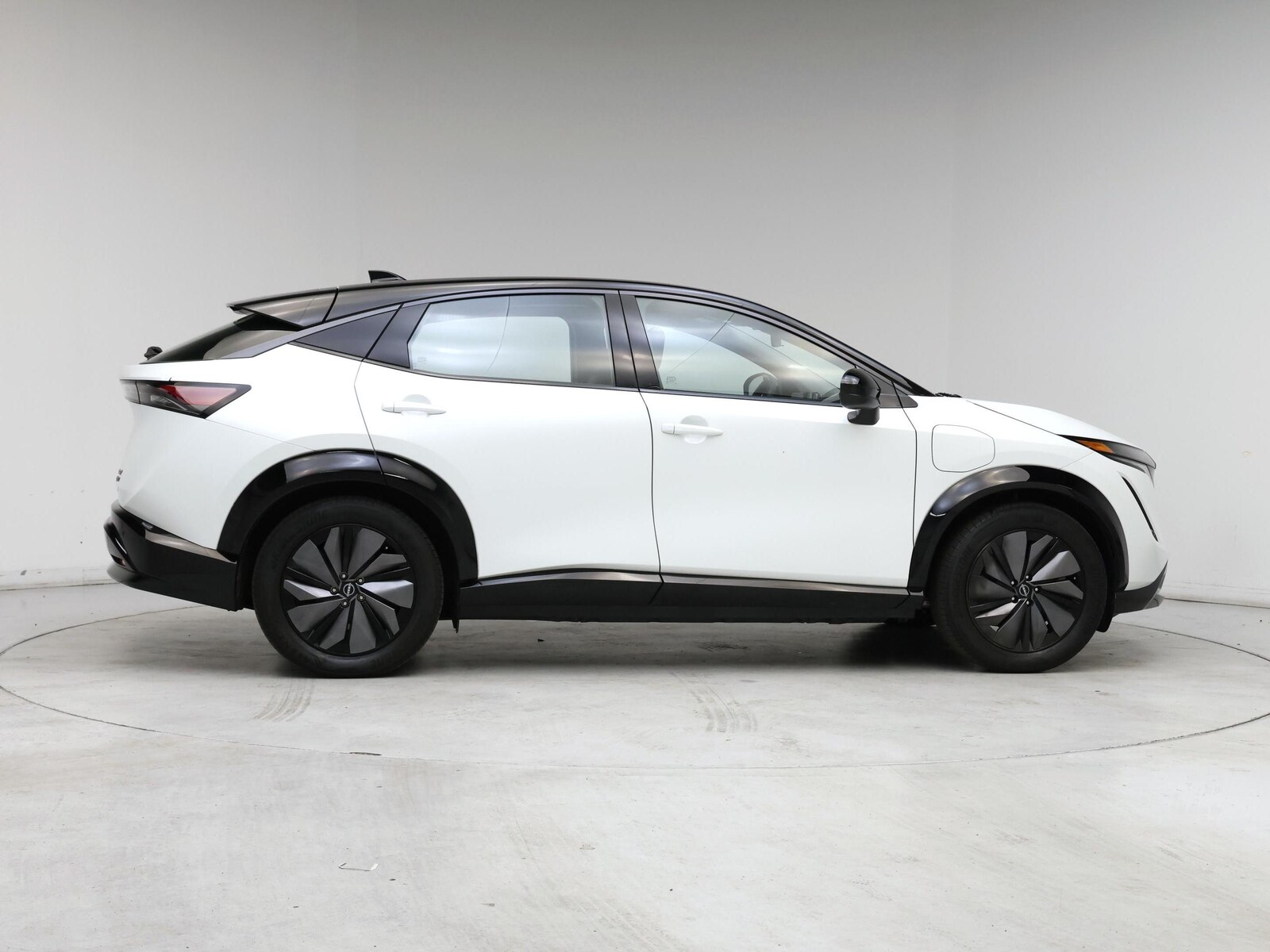 2024 Nissan ARIYA Engage+ - Photo 8