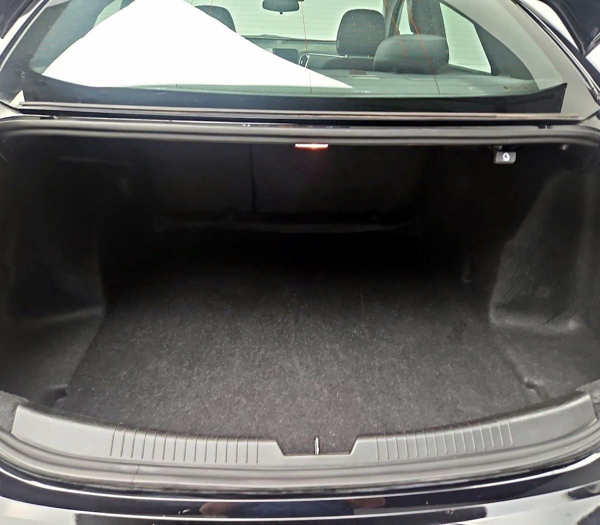 Trunk/Cargo (Seats Up)