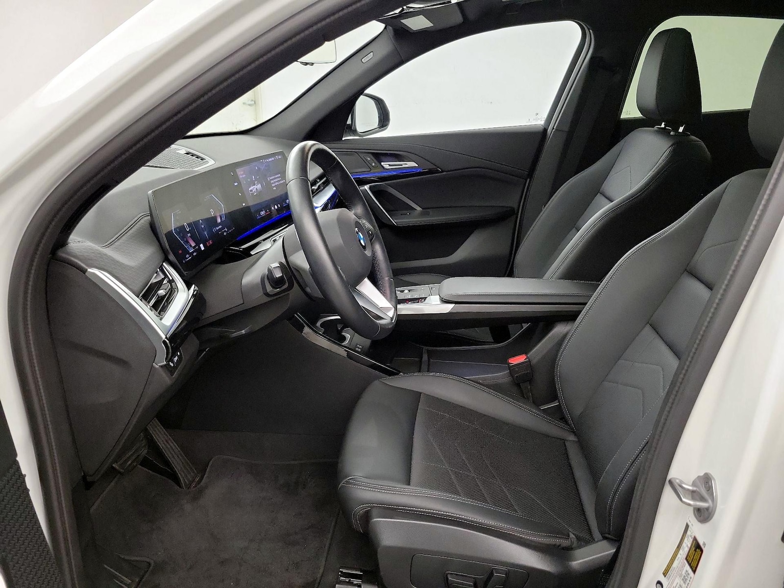 2026 BMW X2 28i - Photo 12