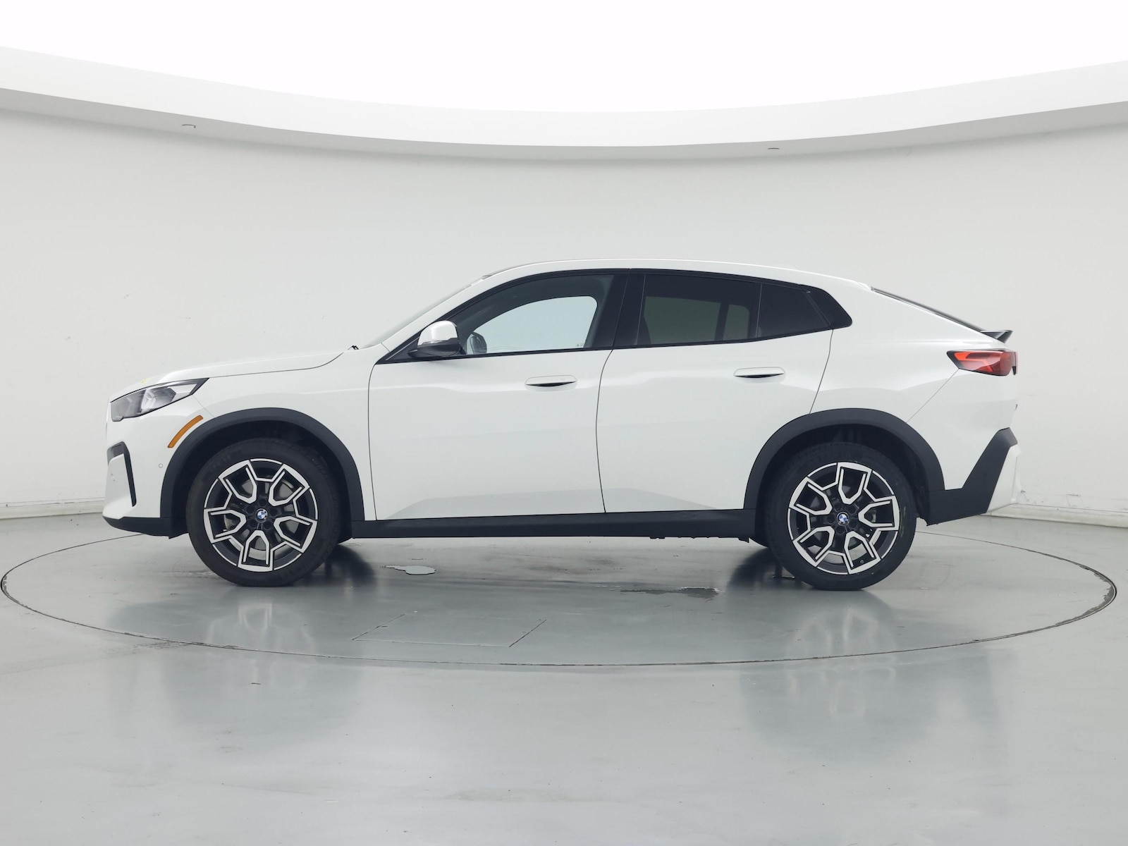 2026 BMW X2 28i - Photo 4