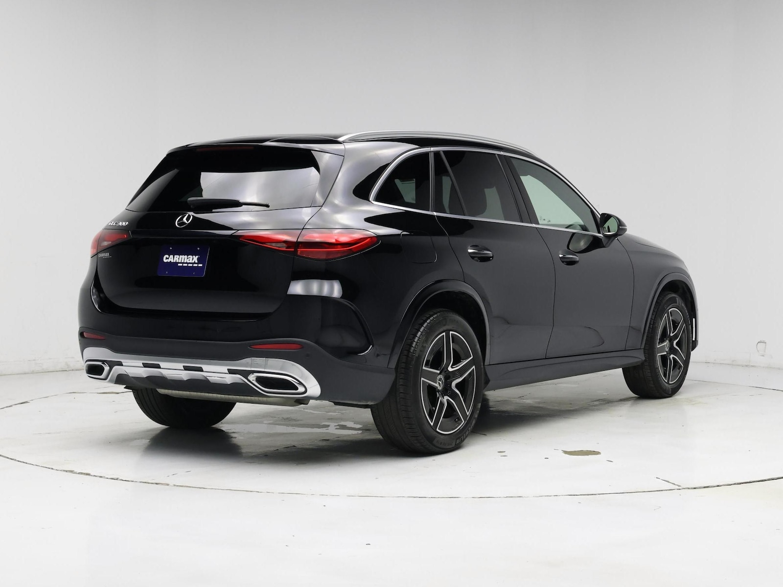 2025 Mercedes-Benz GLC Base - Photo 9