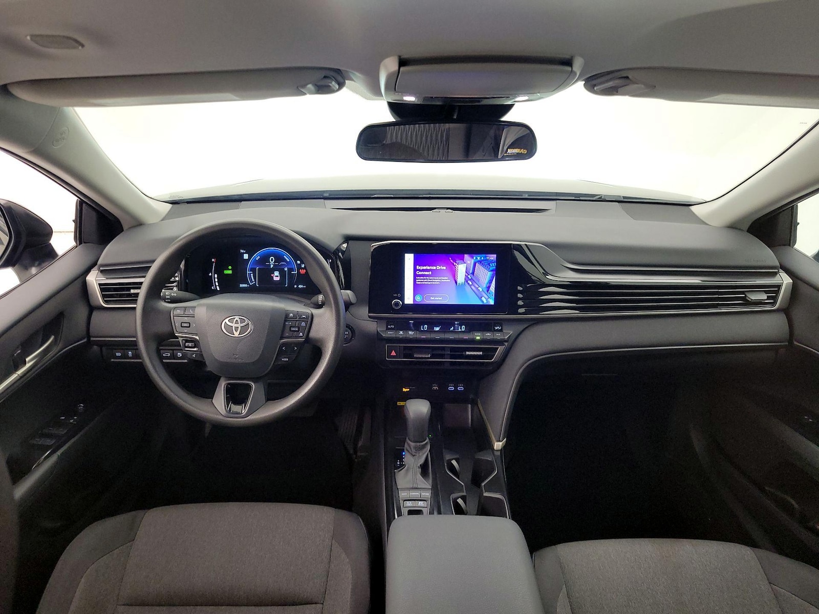 2025 Toyota Camry LE - Photo 8