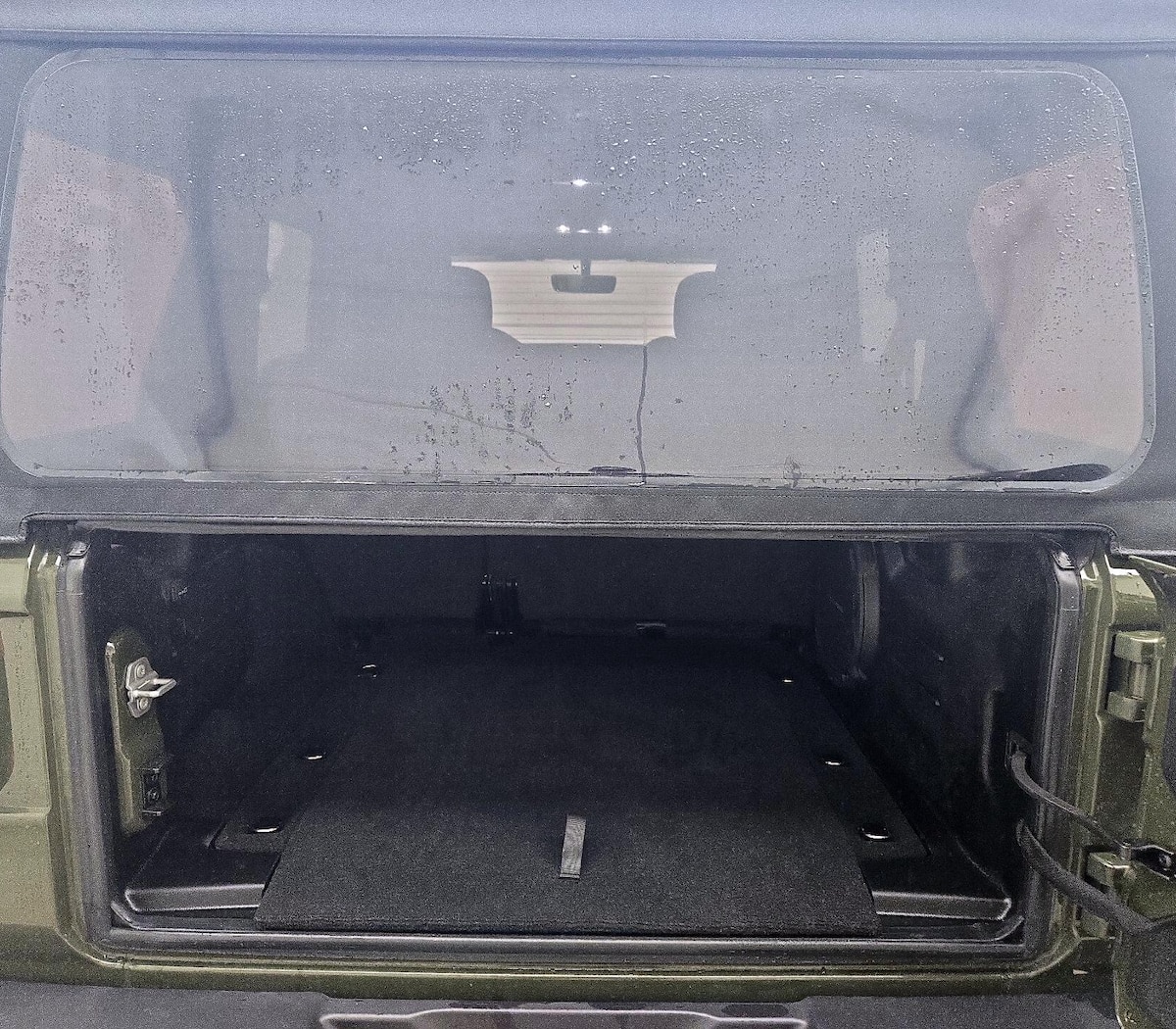 Trunk/Cargo (Seats Up)