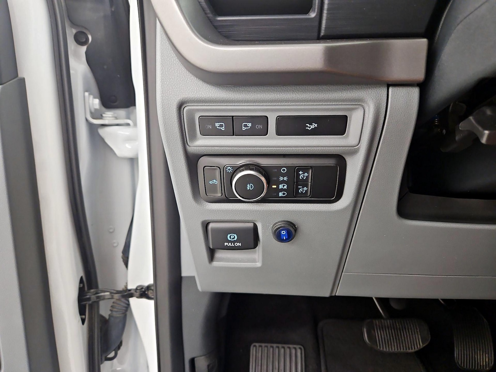 2024 Ford F-150 XLT - Photo 14