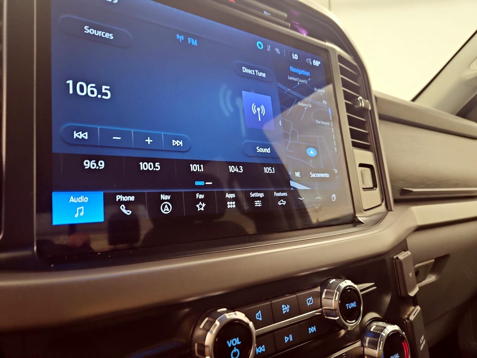 2024 Ford F-150 XLT - Photo 17