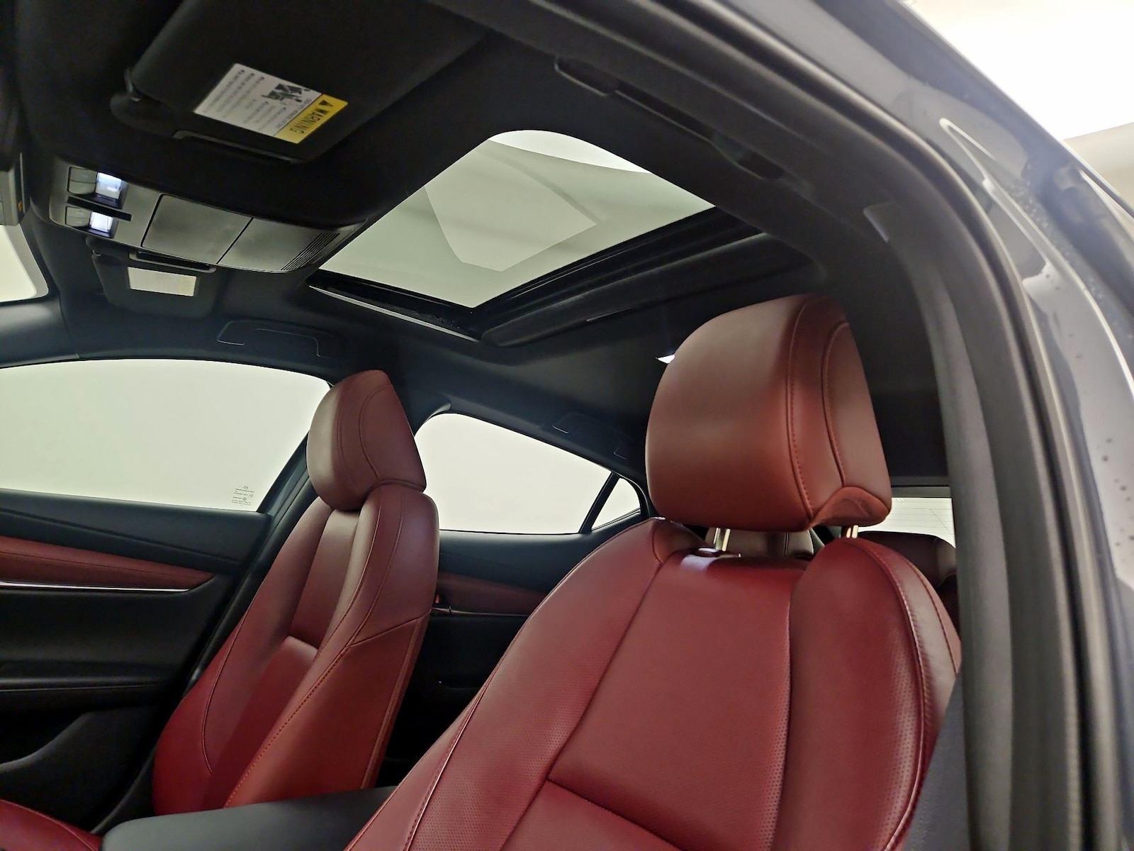 Sunroof(s) & Overhead Airbags