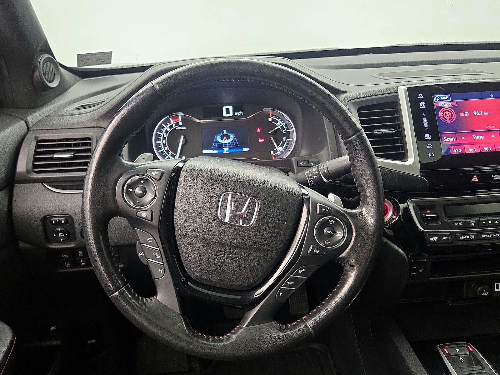 2020 Honda Ridgeline Black Edition - Photo 11