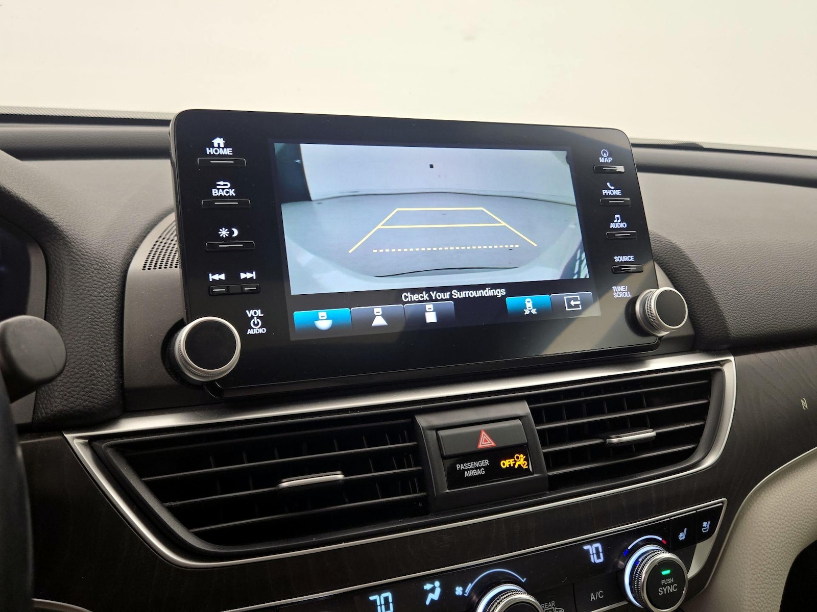 2019 Honda Accord Touring - Photo 16
