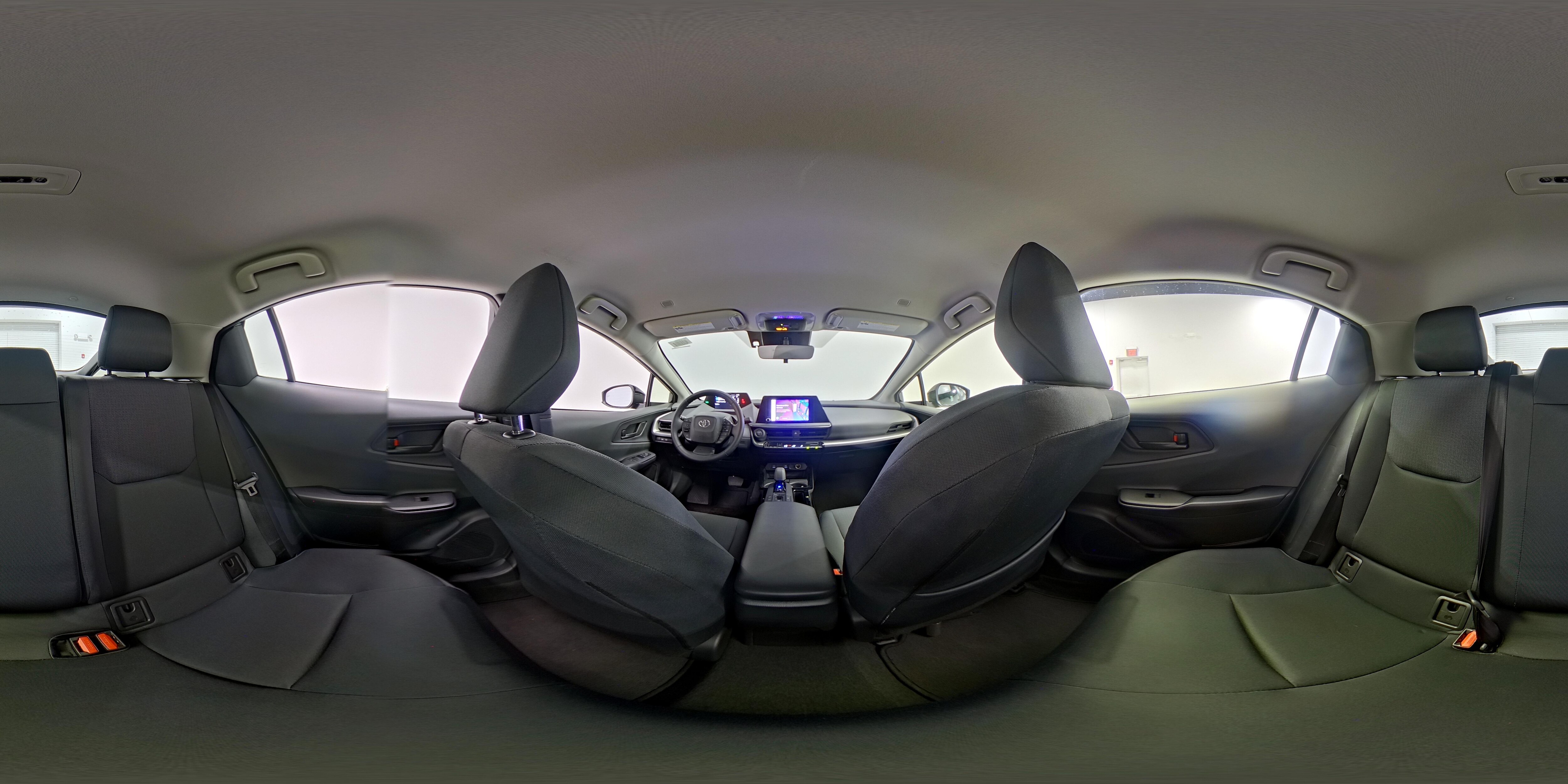 2026 Toyota Prius LE - Photo 26