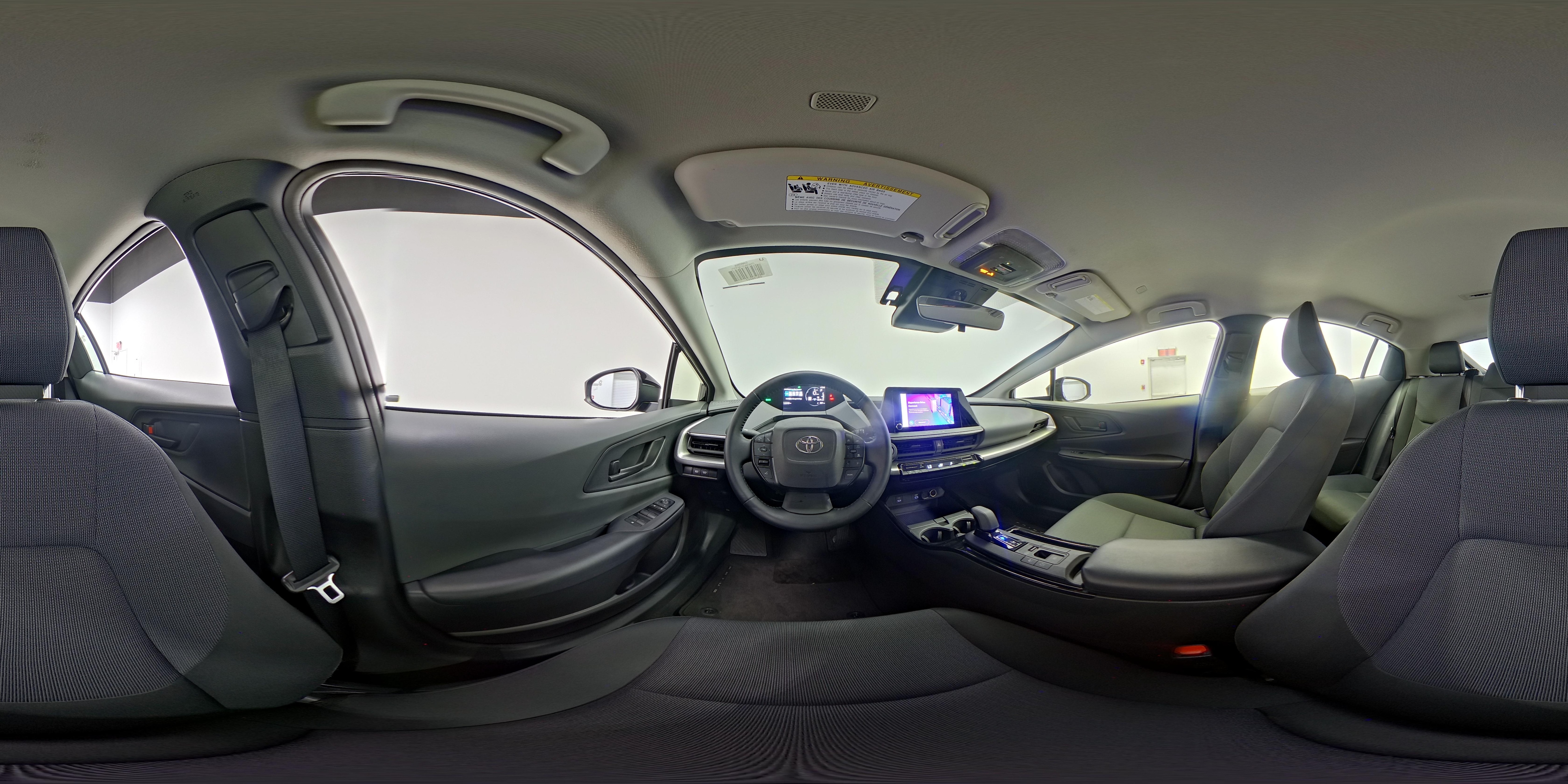 2026 Toyota Prius LE - Photo 27