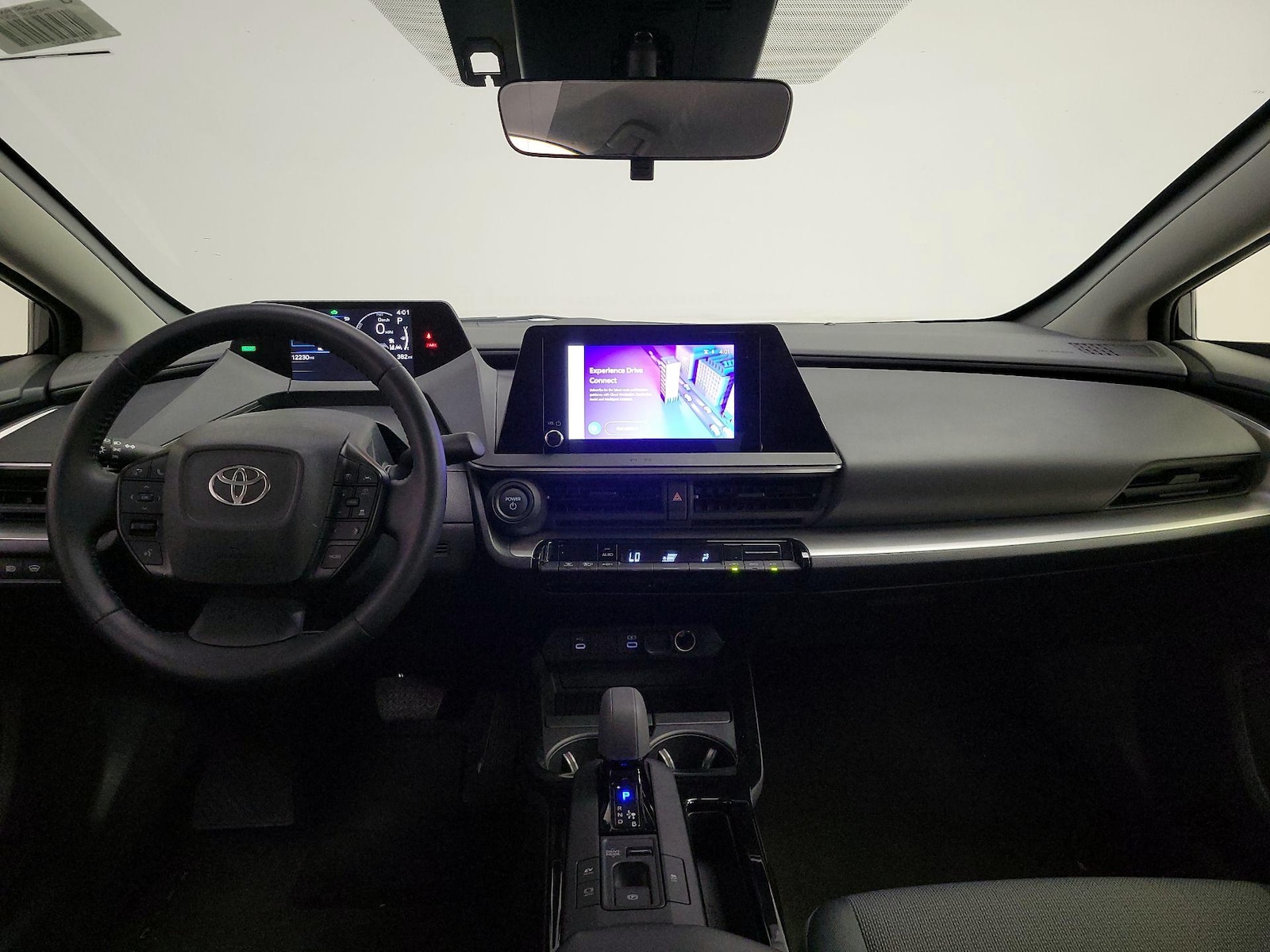 2026 Toyota Prius LE - Photo 10