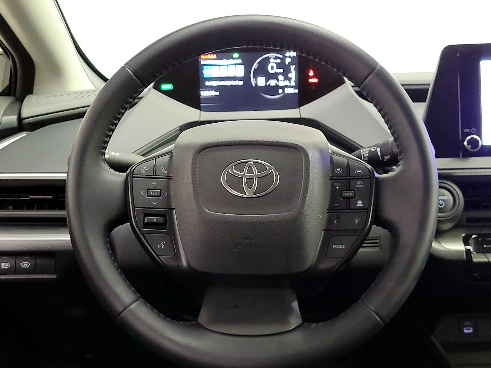 2026 Toyota Prius LE - Photo 11