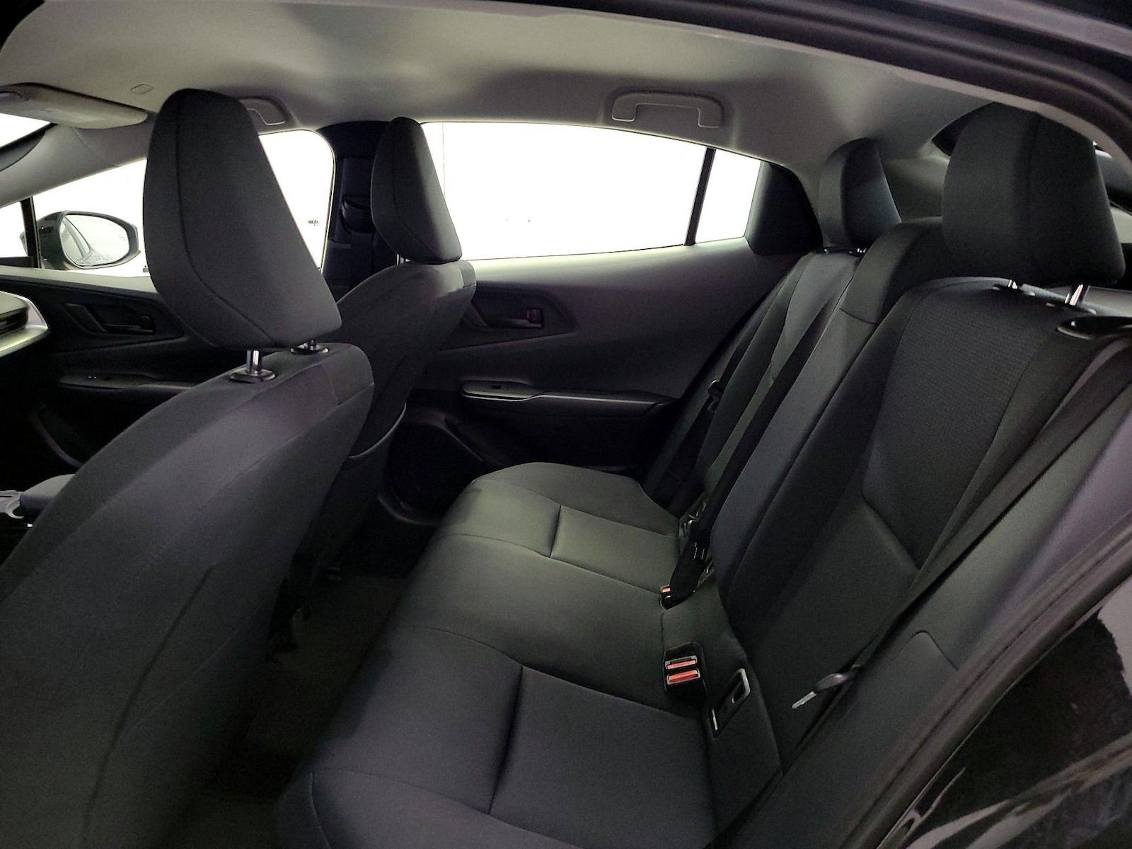 2026 Toyota Prius LE - Photo 21