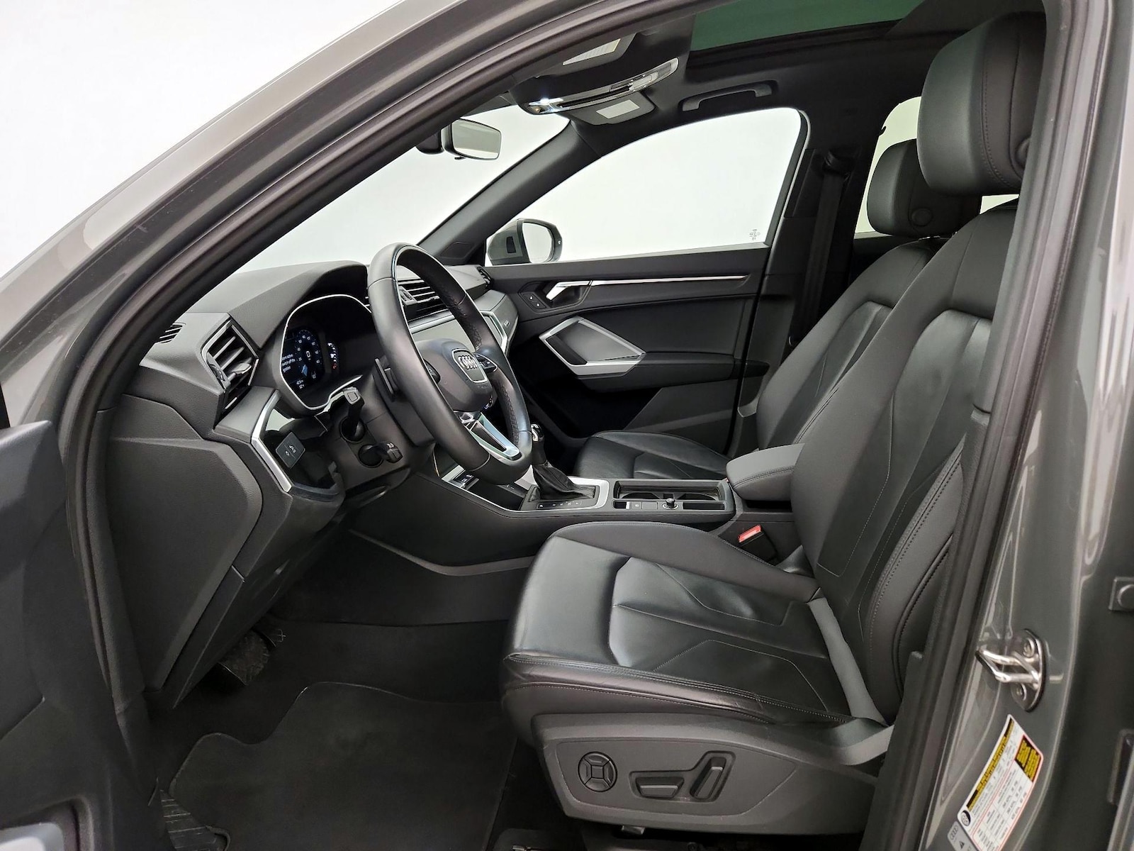 2025 Audi Q3 S Line Premium - Photo 10