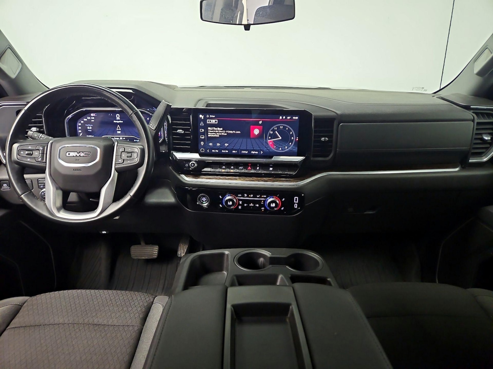 2024 GMC Sierra 1500 Elevation - Photo 10