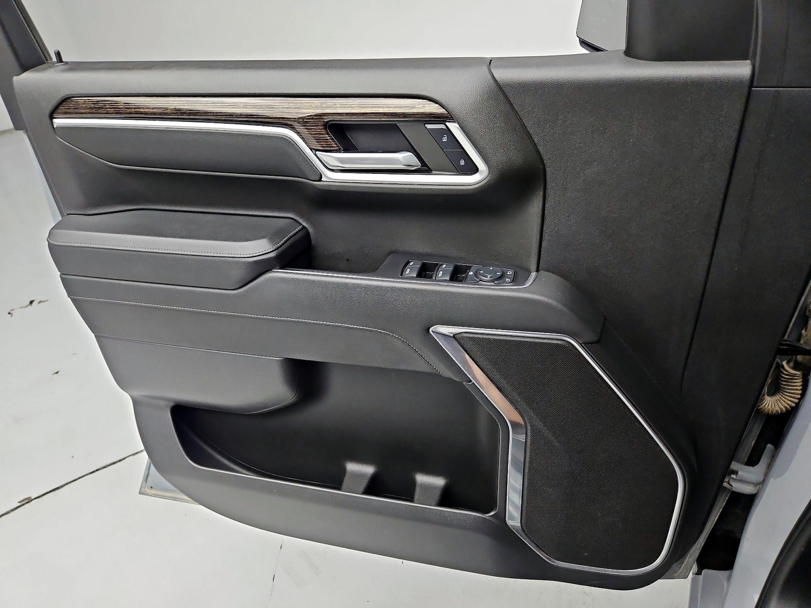 2024 GMC Sierra 1500 Elevation - Photo 13