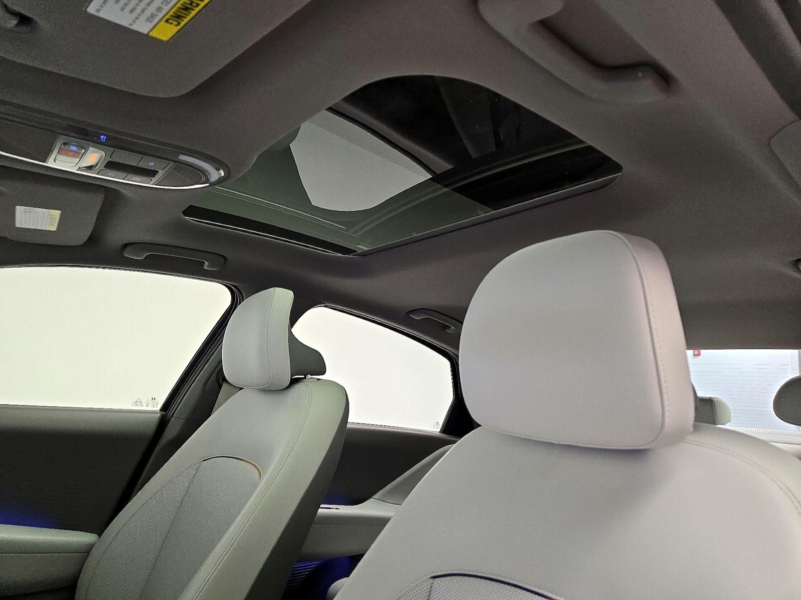 2025 Hyundai IONIQ 6 Limited - Photo 21