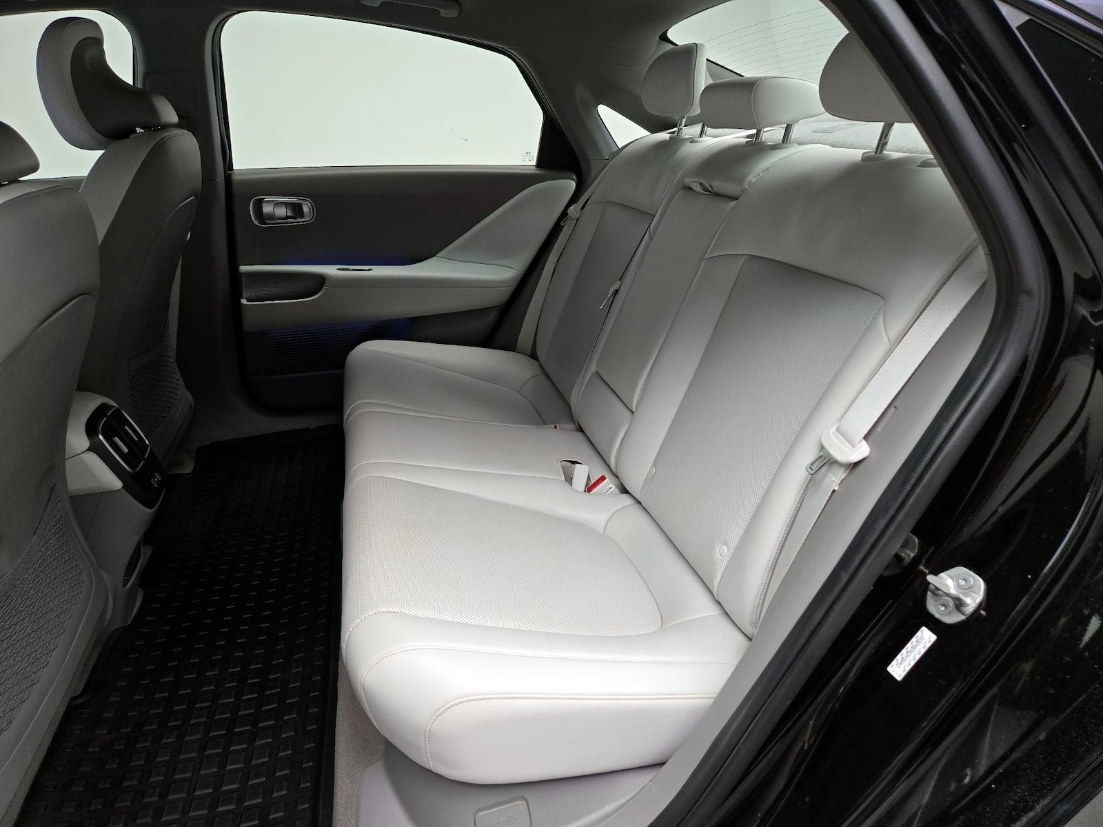 2025 Hyundai IONIQ 6 Limited - Photo 22