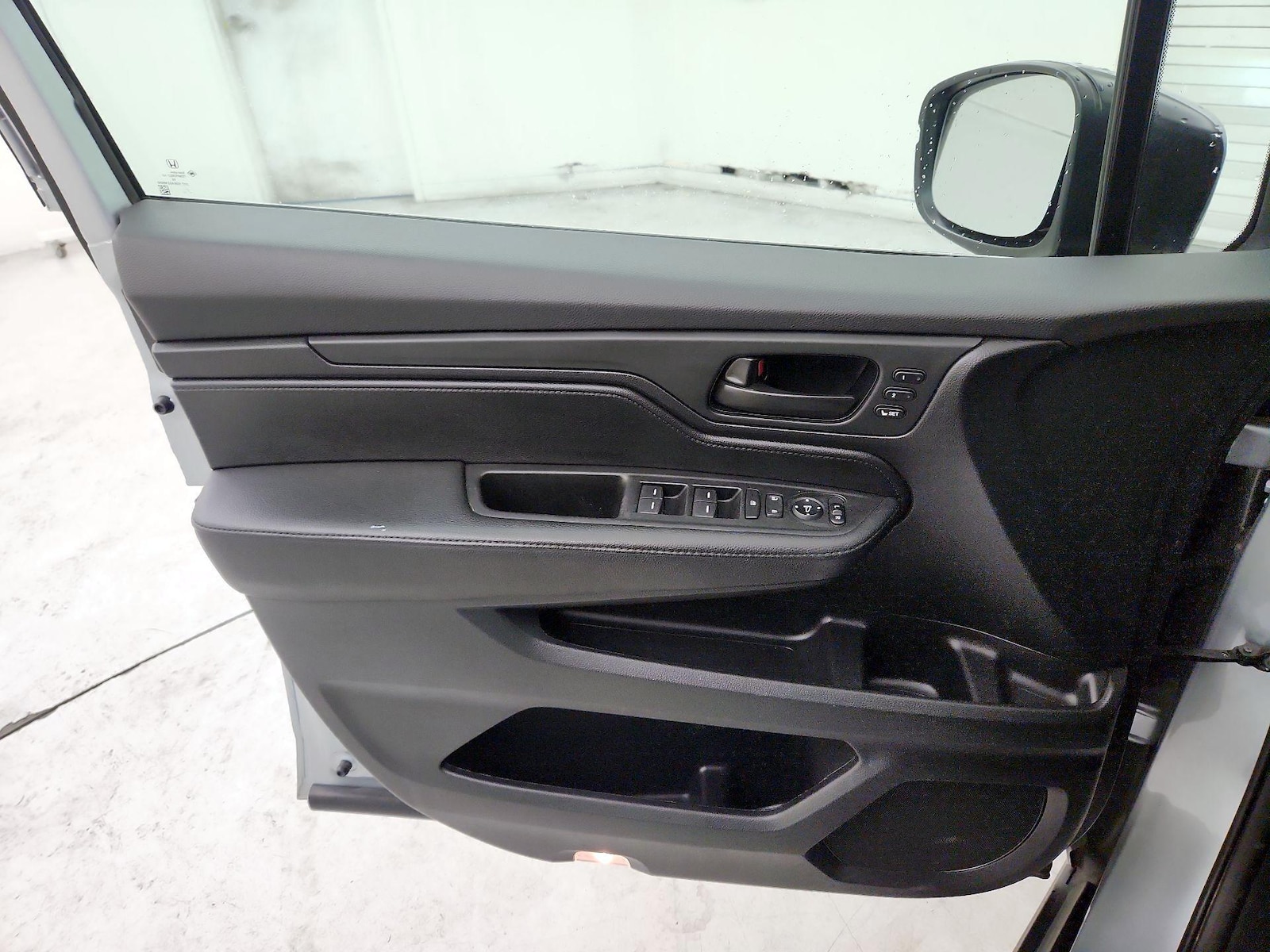 2025 Honda Odyssey EX-L - Photo 13