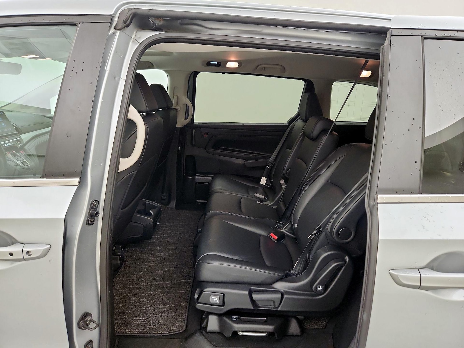 2025 Honda Odyssey EX-L - Photo 21