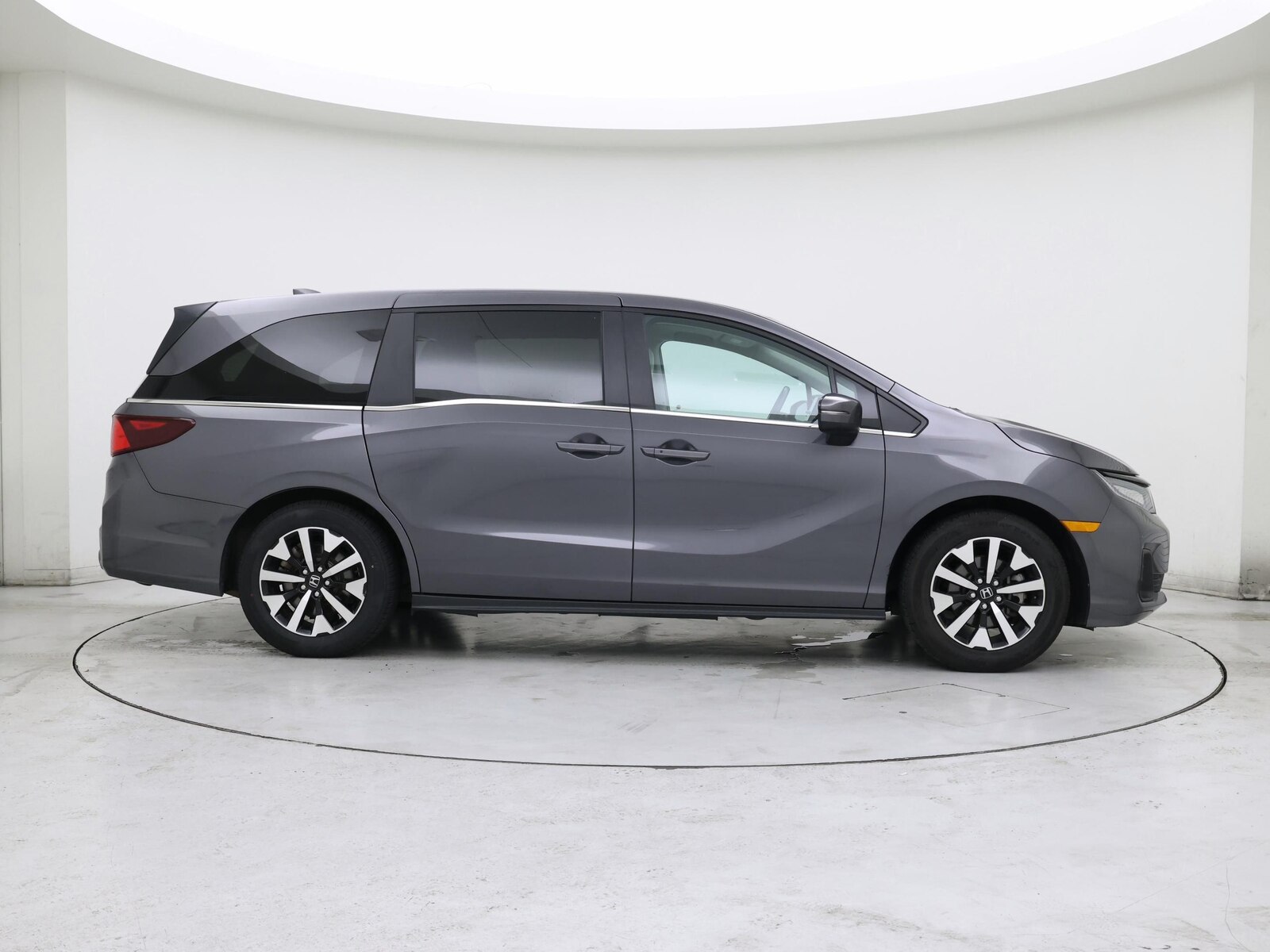 2025 Honda Odyssey EX-L - Photo 8
