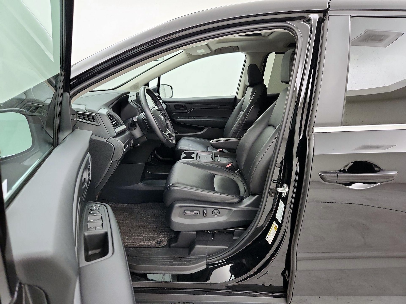 2025 Honda Odyssey EX-L - Photo 12