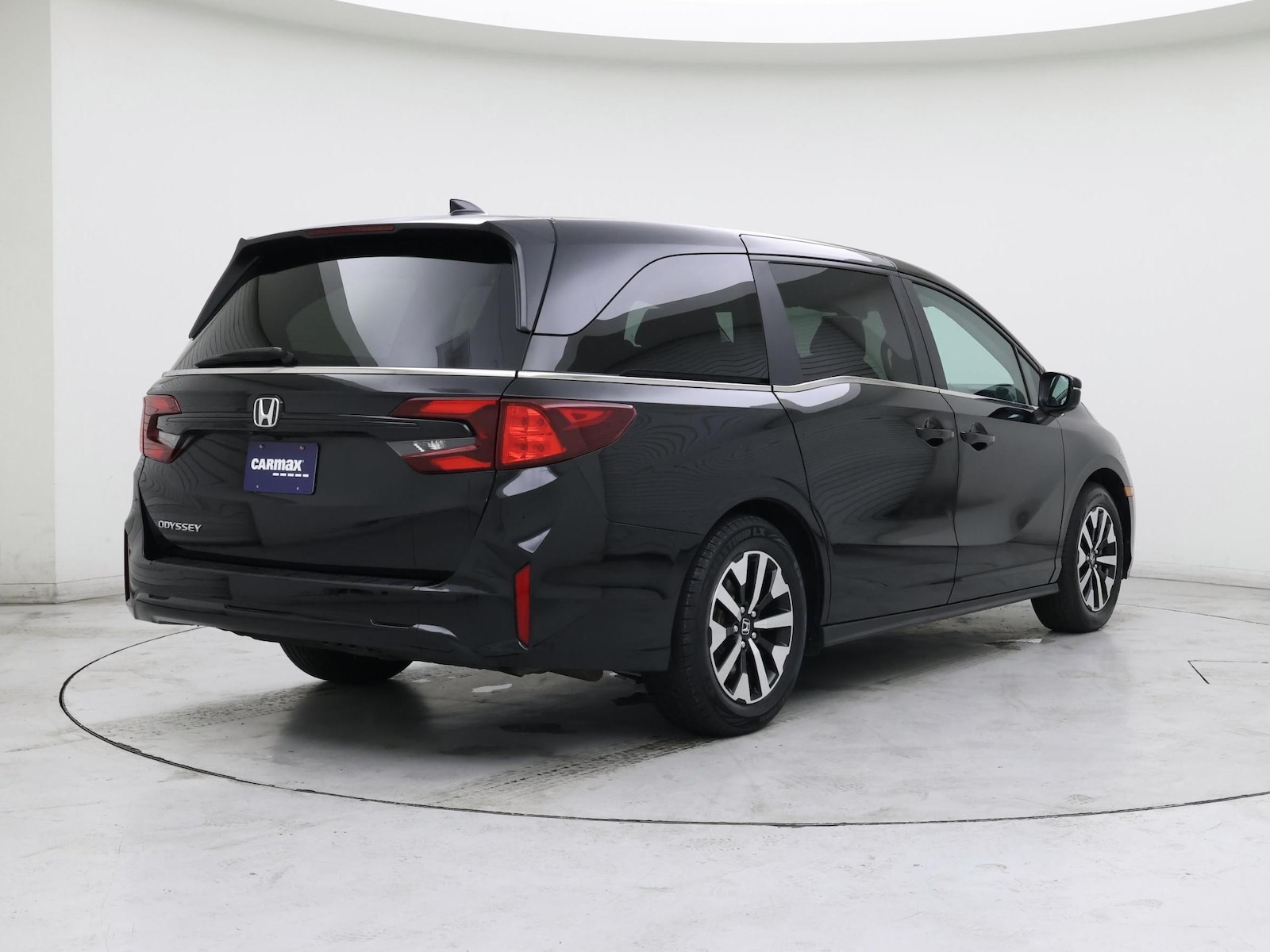2025 Honda Odyssey EX-L - Photo 9