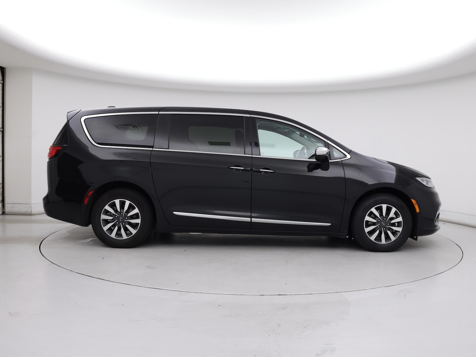 2023 Chrysler Pacifica Hybrid Limited - Photo 8